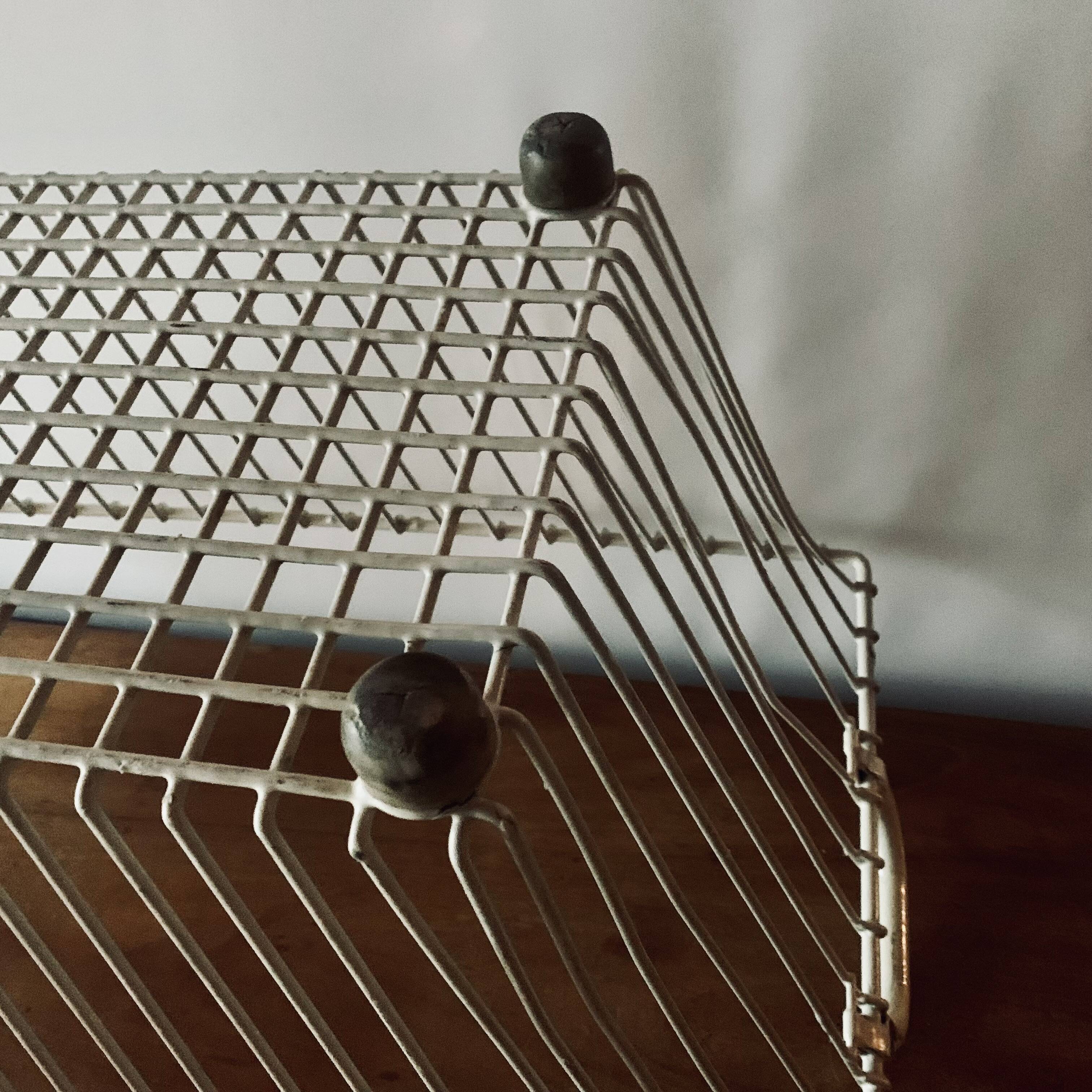 Old large metal basket/basket - laundry basket