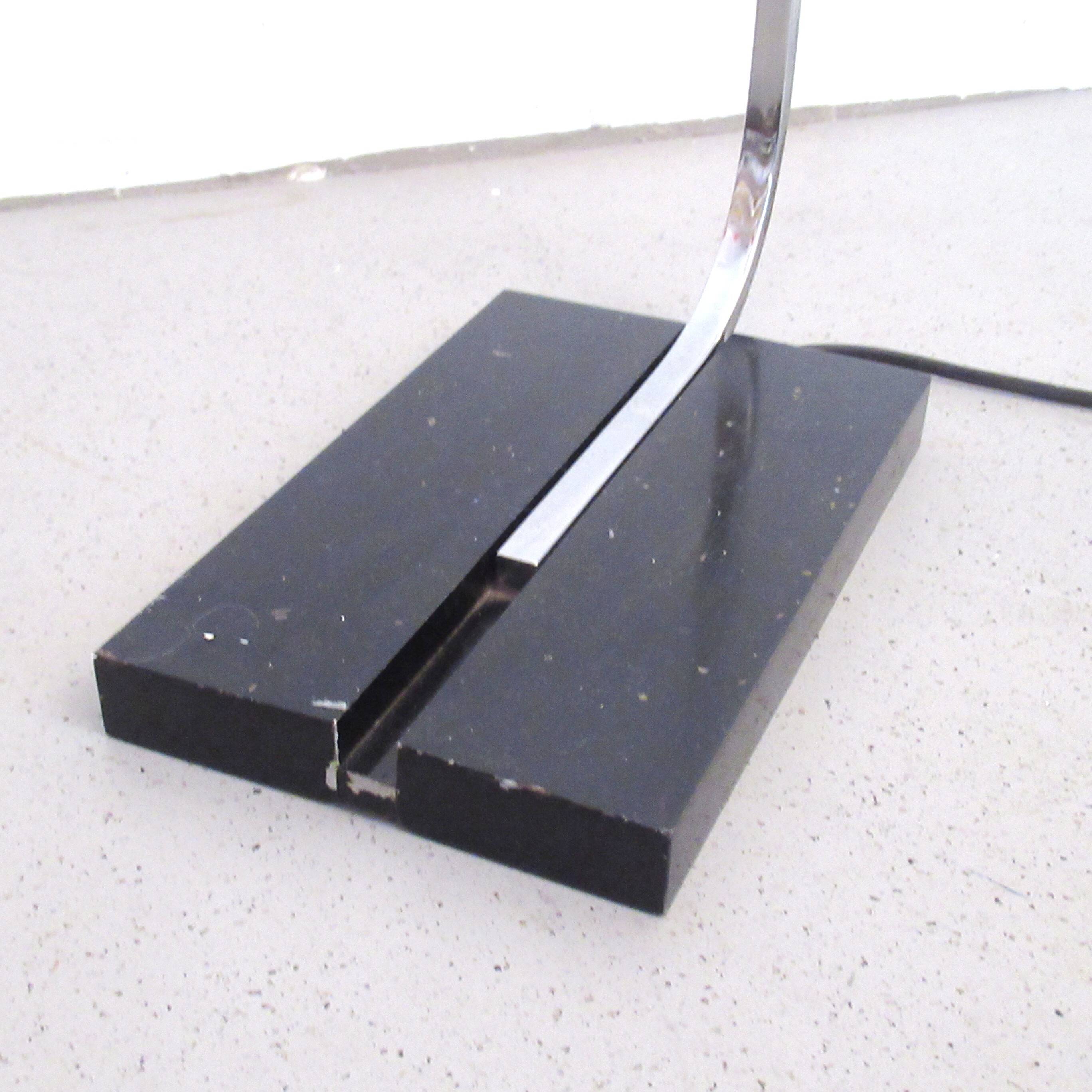 Italian modernist reader from the 1970s.