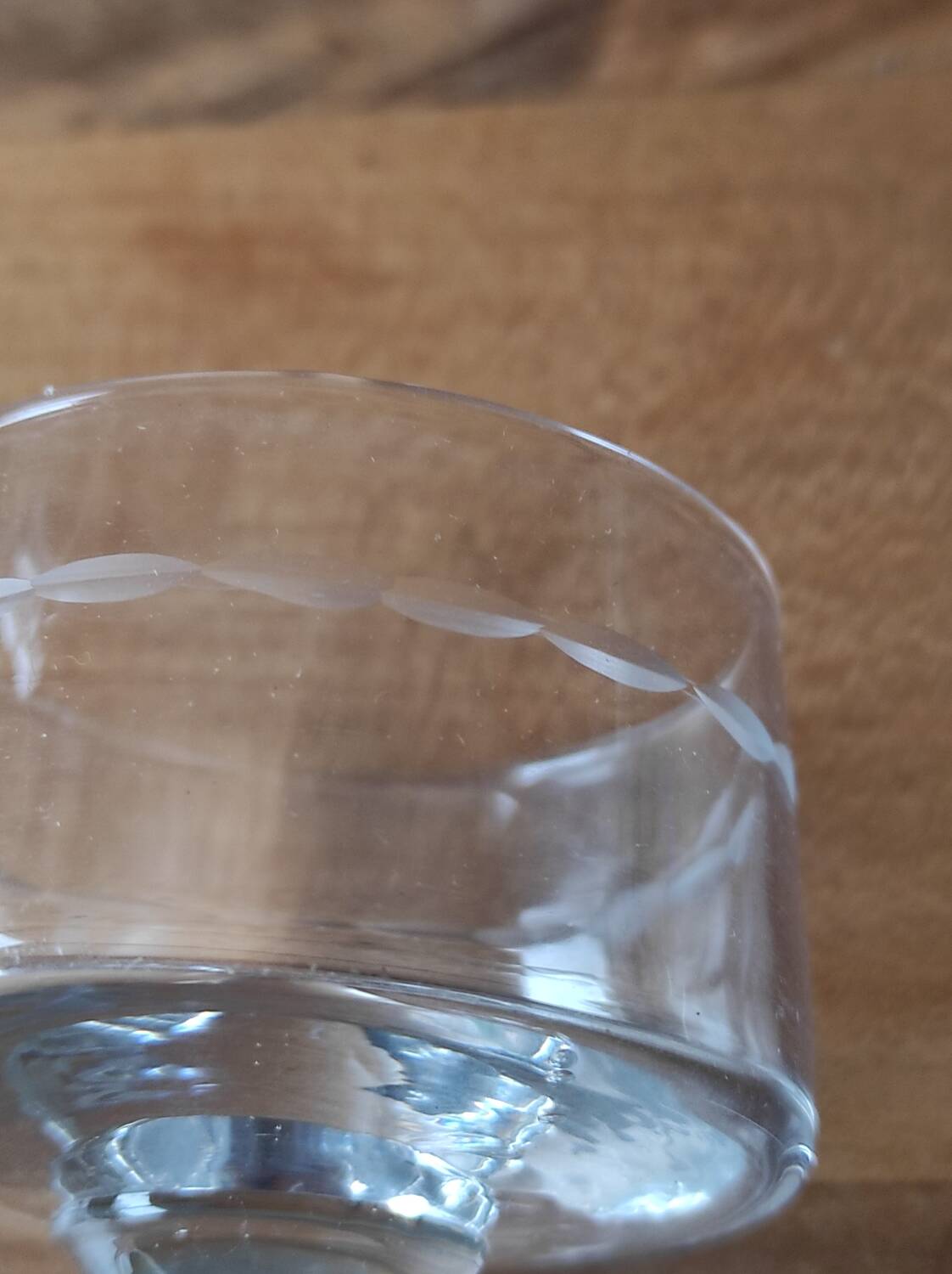 Set of 9 Anjou-style white wine glasses