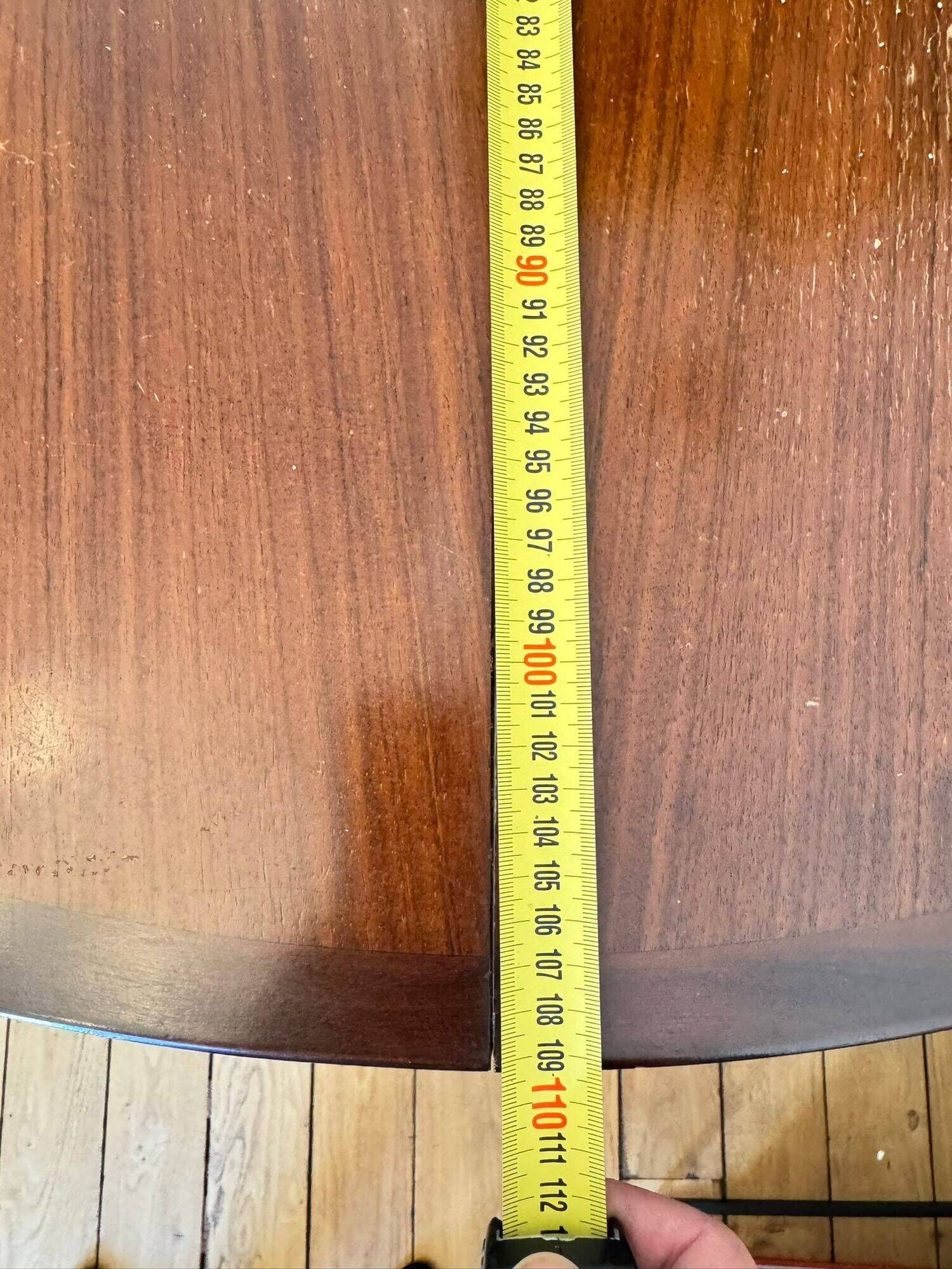 Round dining table Lubke in rosewood from the 1960s.