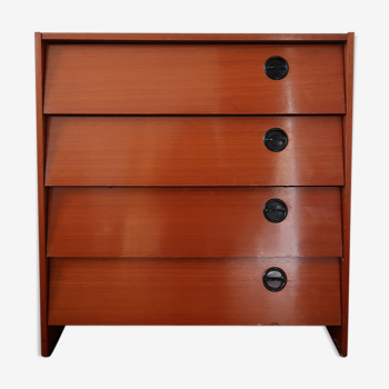 Dresser 1960