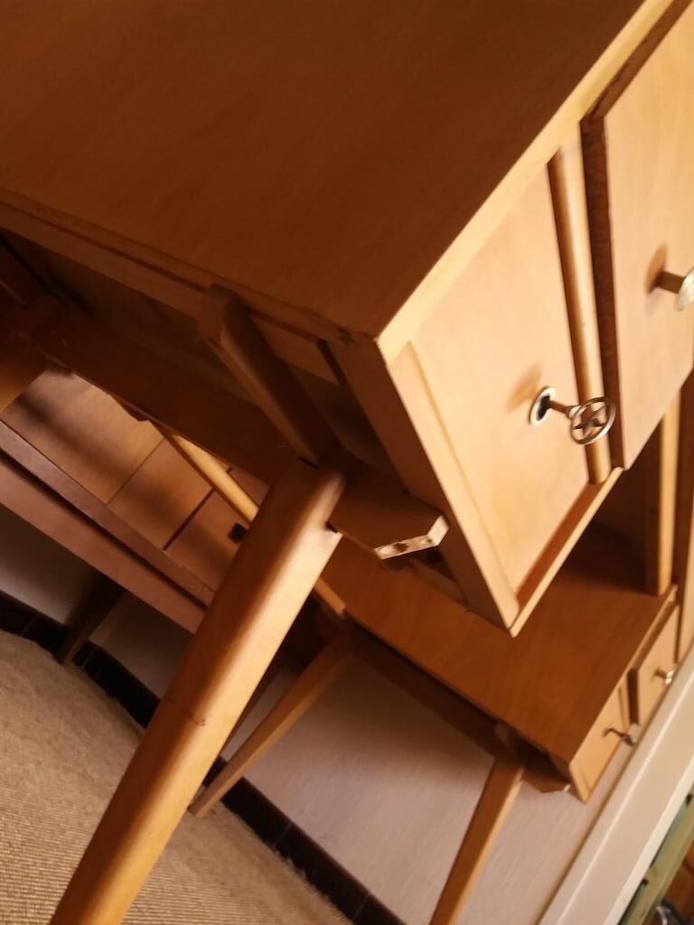 Oak-plated desk and formica 60s/70s