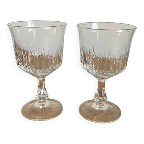 2 verres à pied