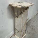 Veined marble presentation column, 20th century.
