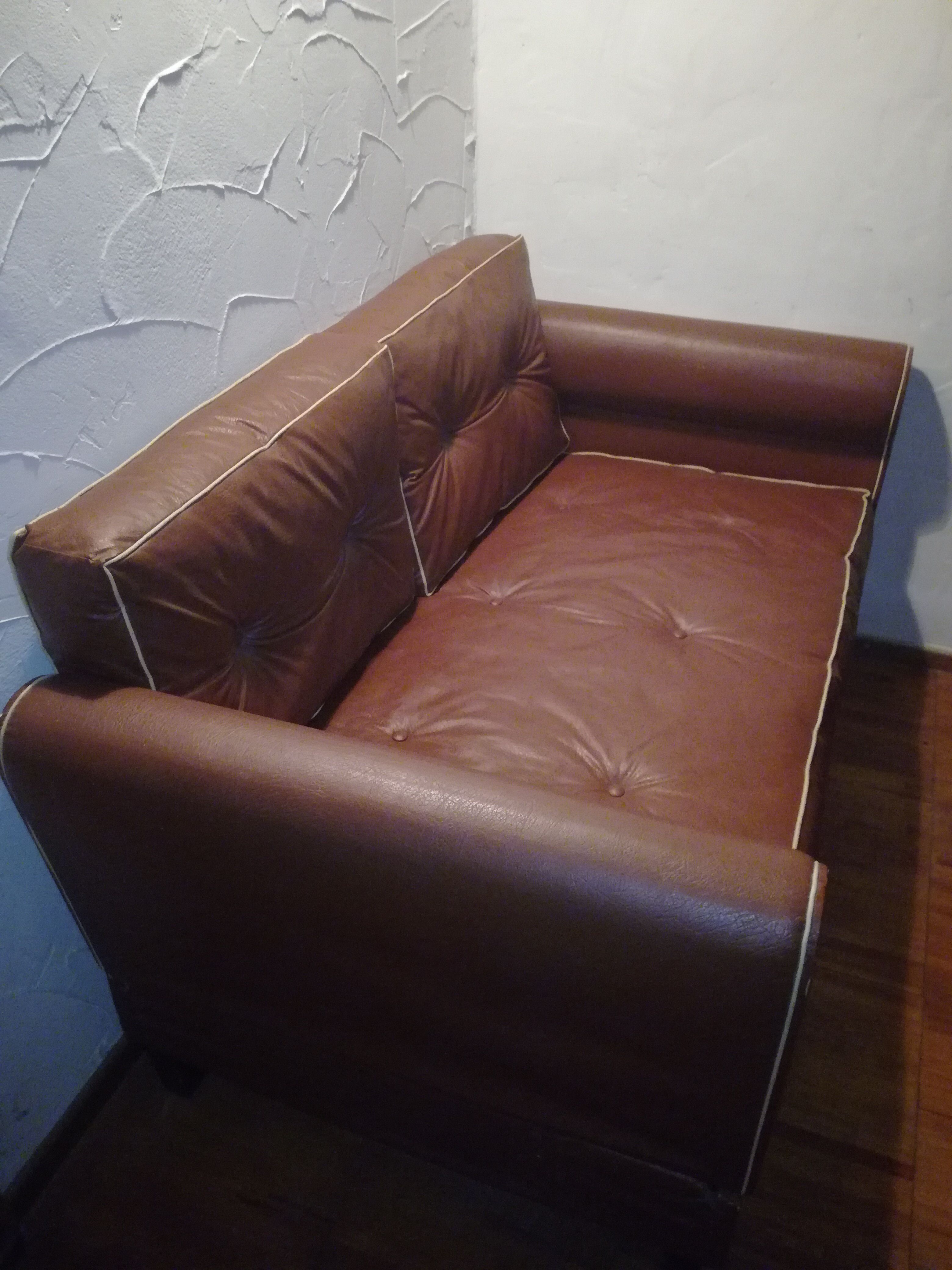 2-seater vintage fawn skai