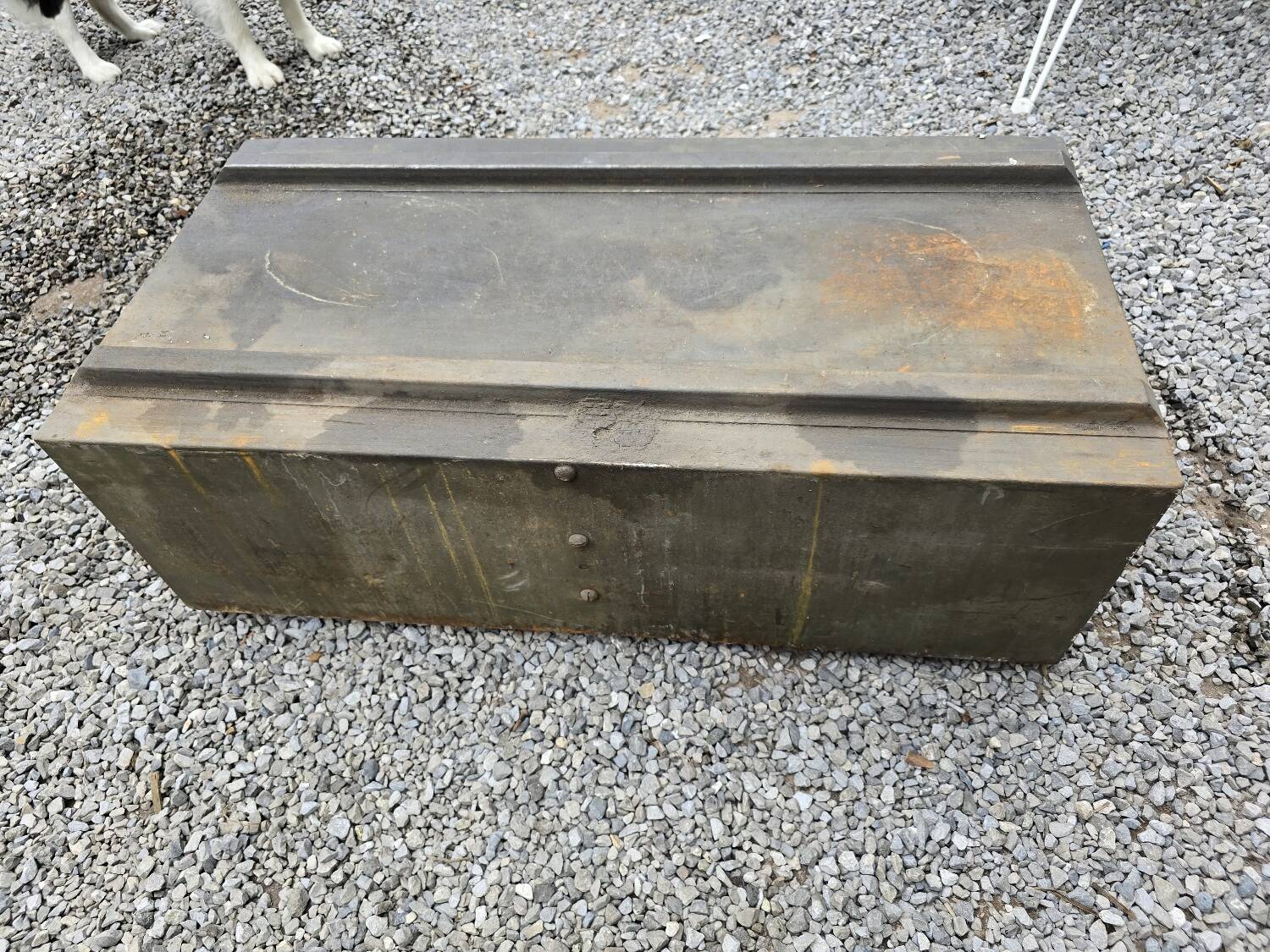 Meuble de rangement industriel en fer avec des tiroirs