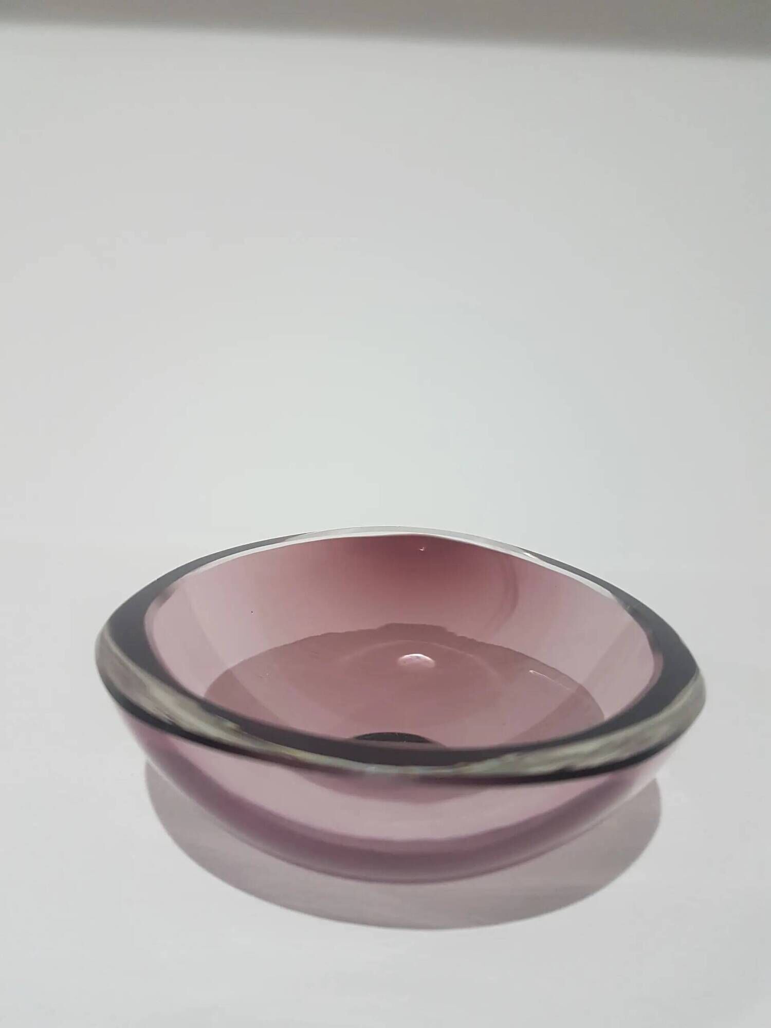 Decorative bowl, pink-purple, glass, designed by A. F. Gangkofner, Hessengl