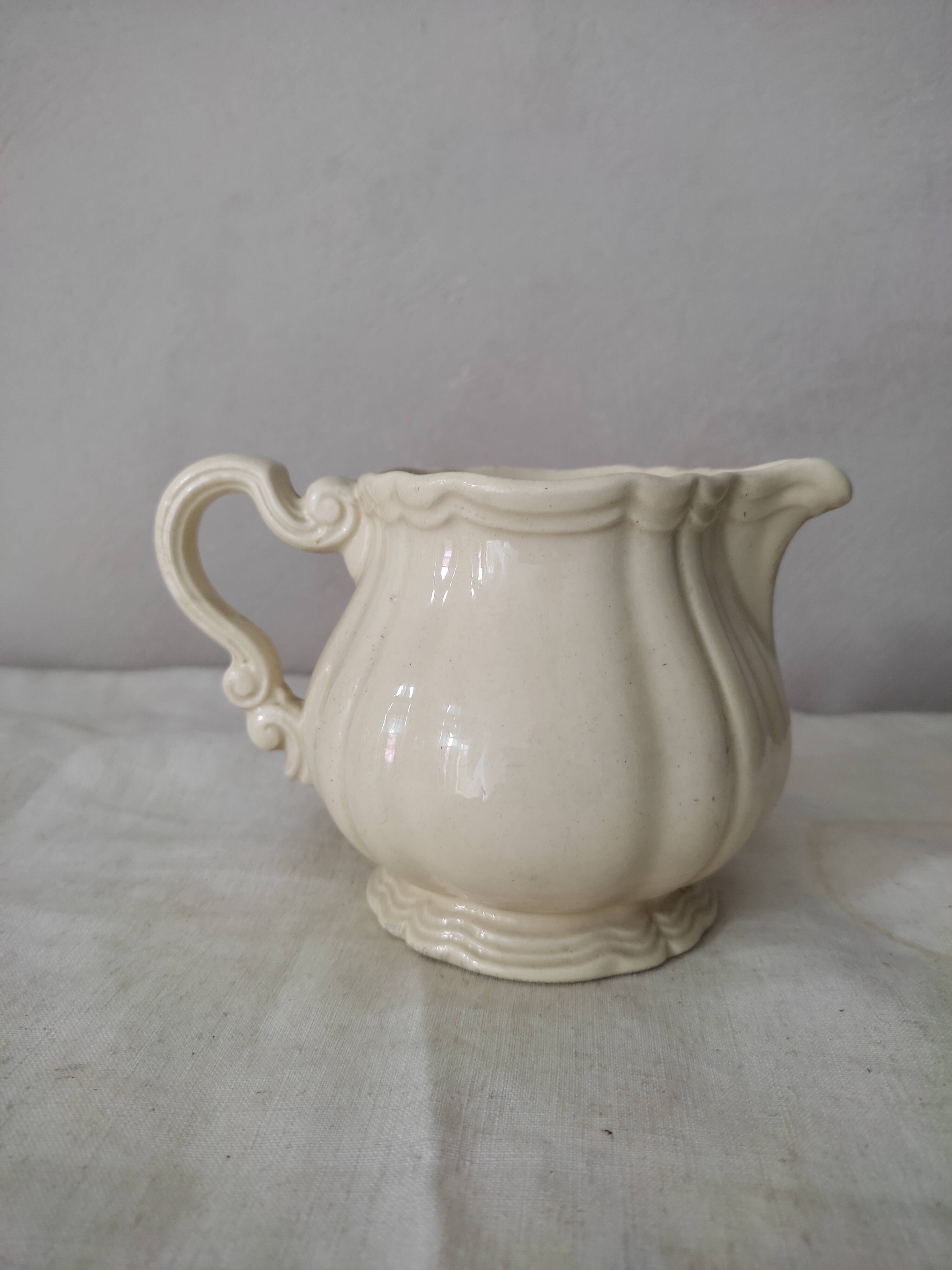 Art Nouveau milk pot Sarreguemines