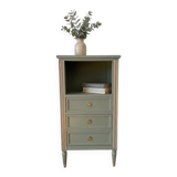 Vintage Louis XVI style chest of drawers – sage green paint, doorknobs