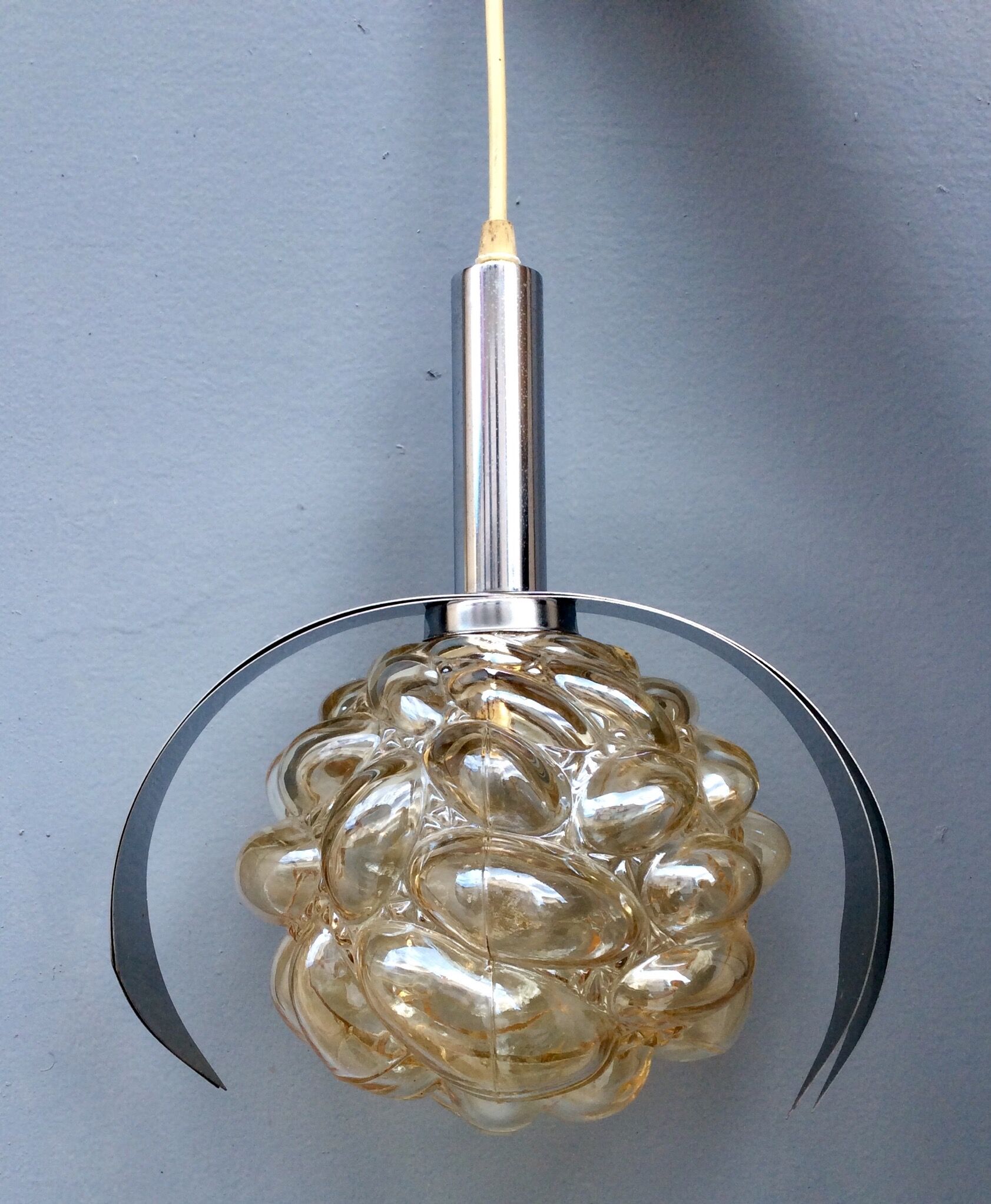 Suspension par Helena Tynell