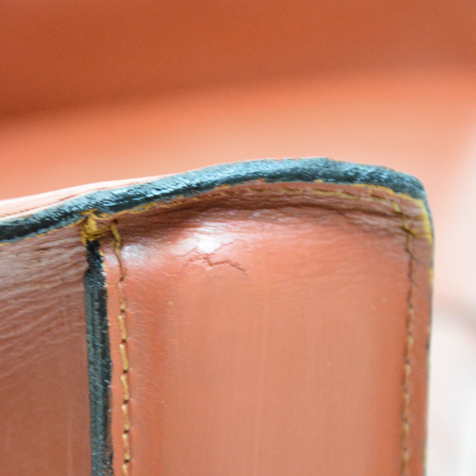 Cab 414  leathered 2-seater sofa by Mario Bellini For Cassina, 1977