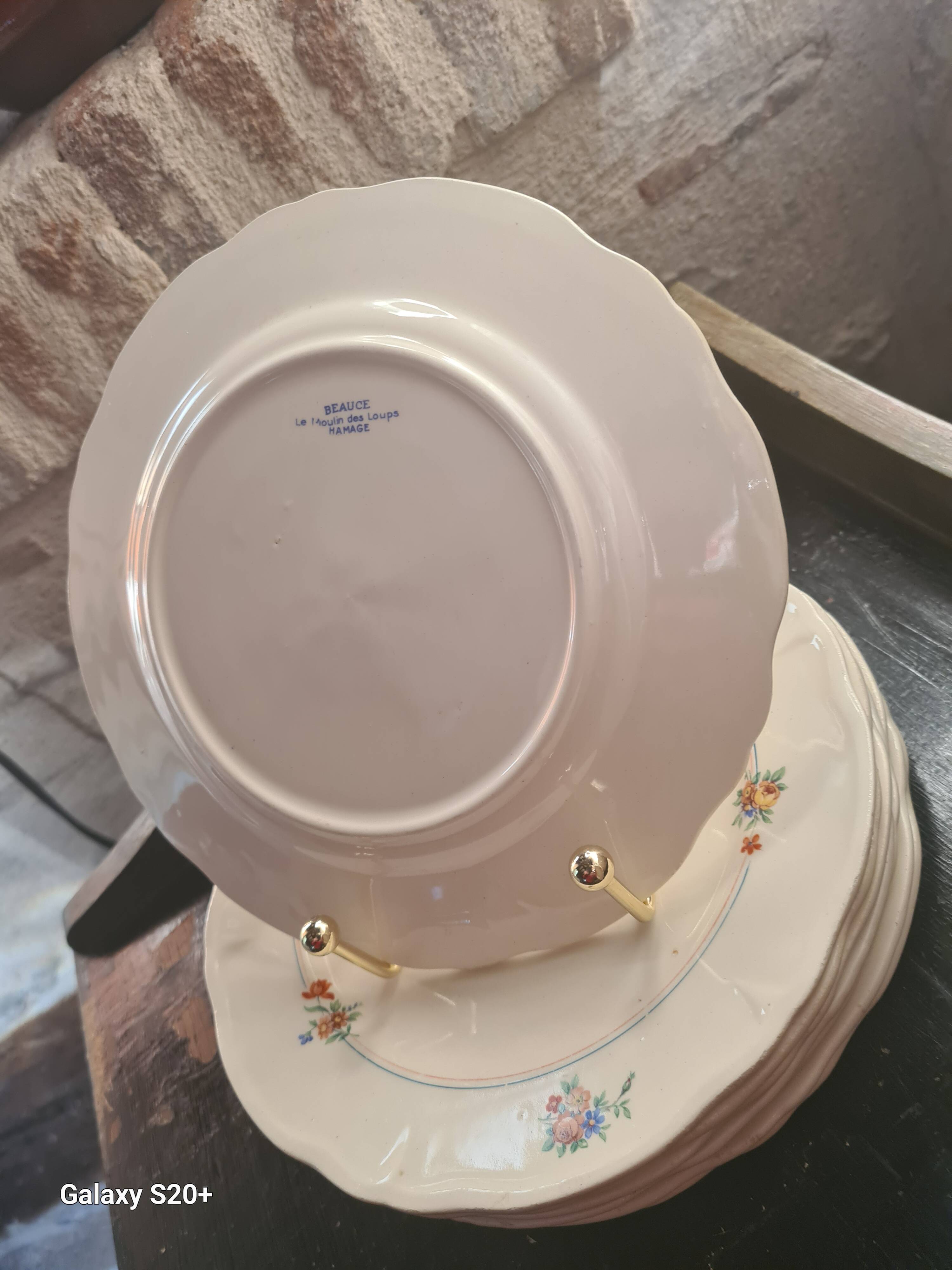 Dessert service mill of the wolves