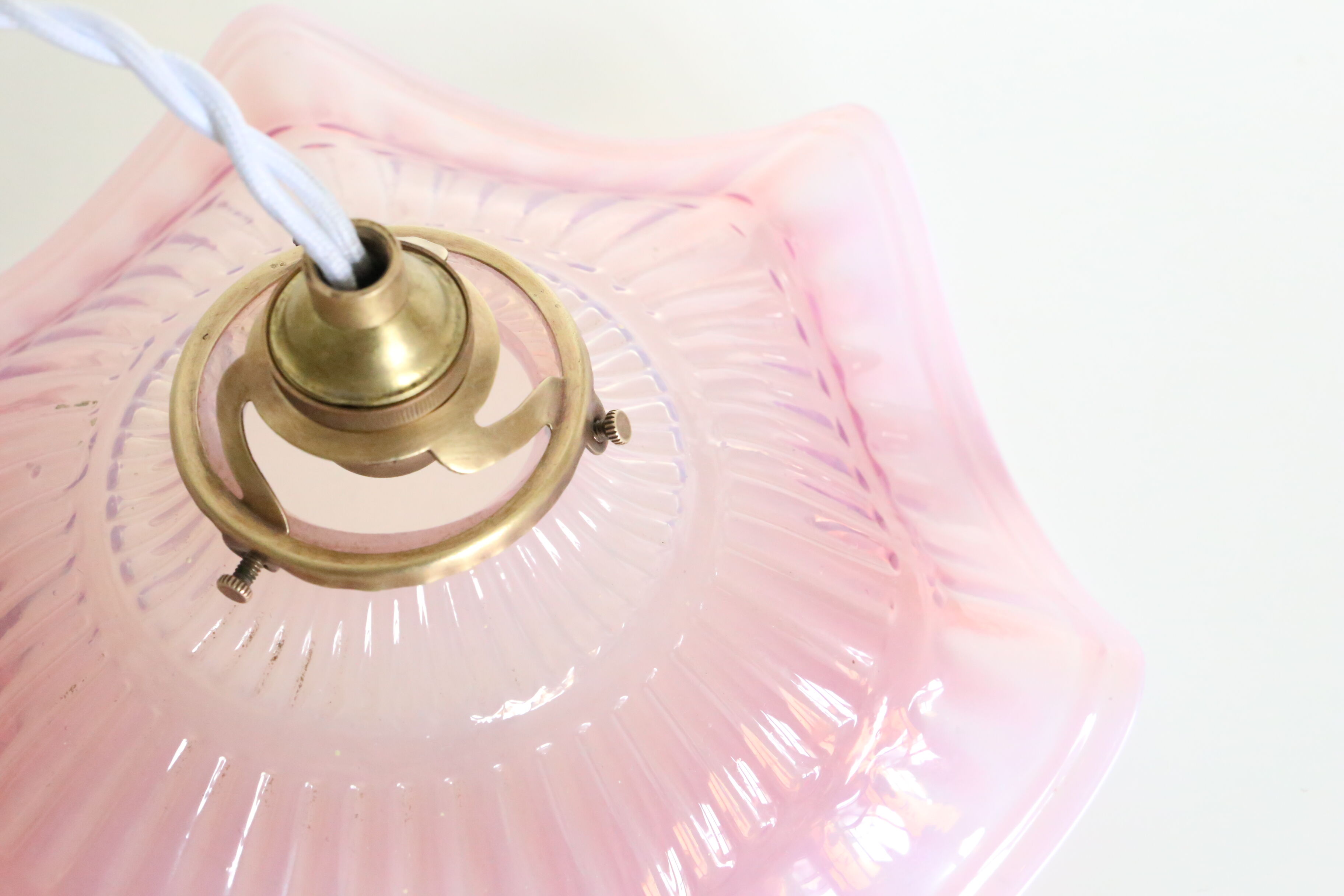 Pink glass hanging lamp