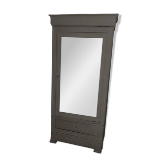 Armoire avec vitre