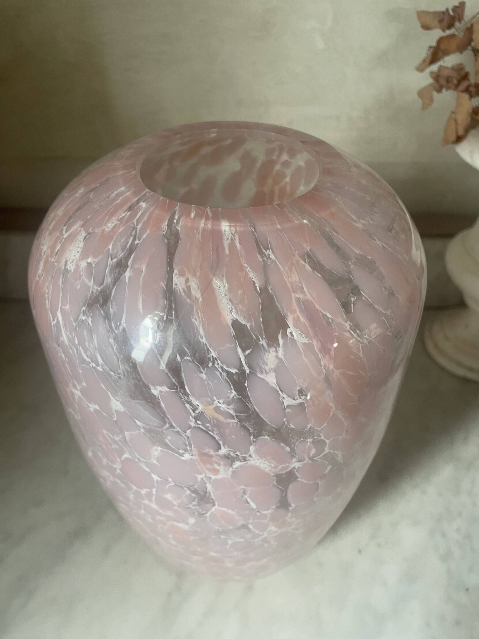Marbled pink blown glass art vase, La Rochère