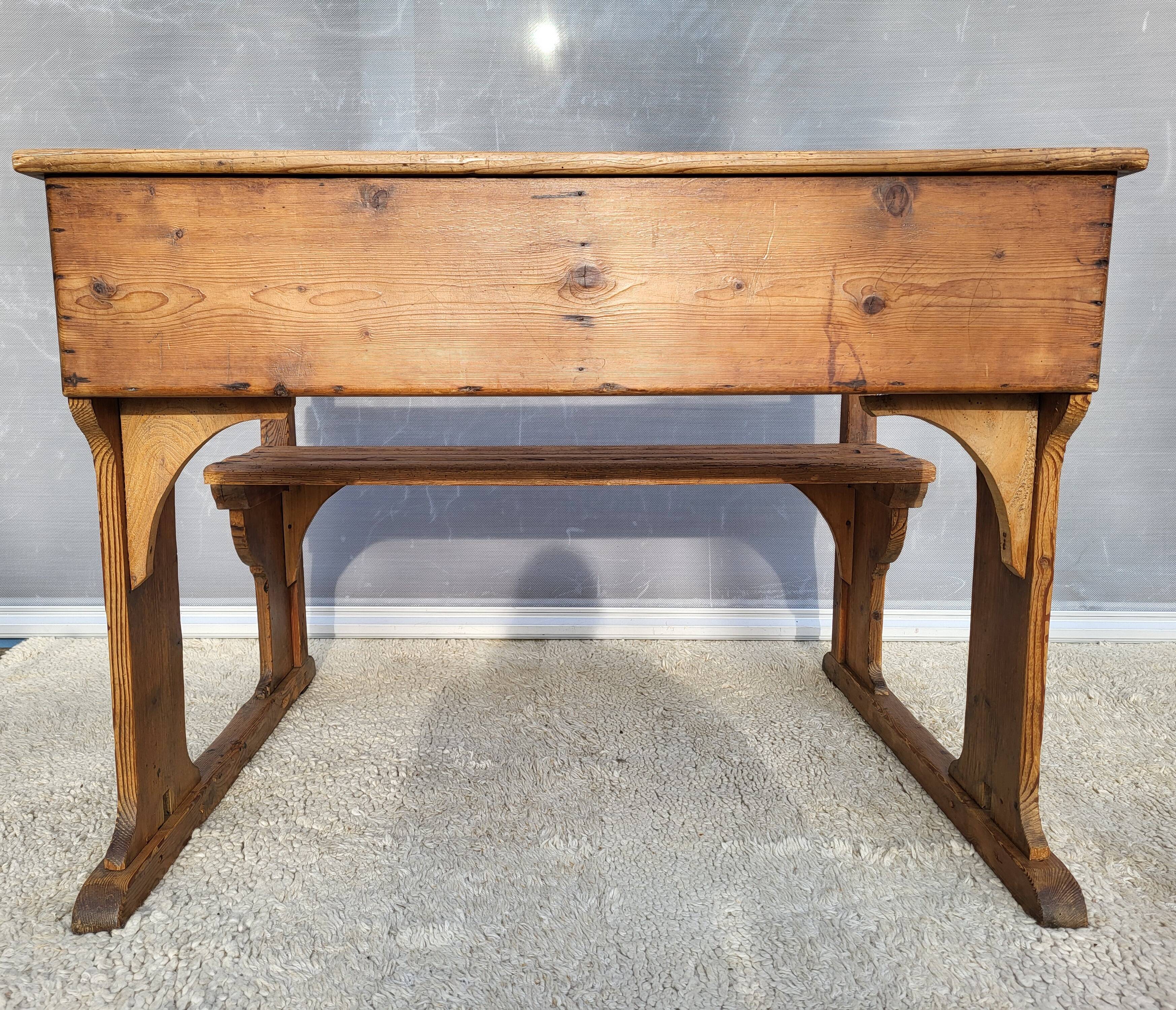 Double solid wood school desk