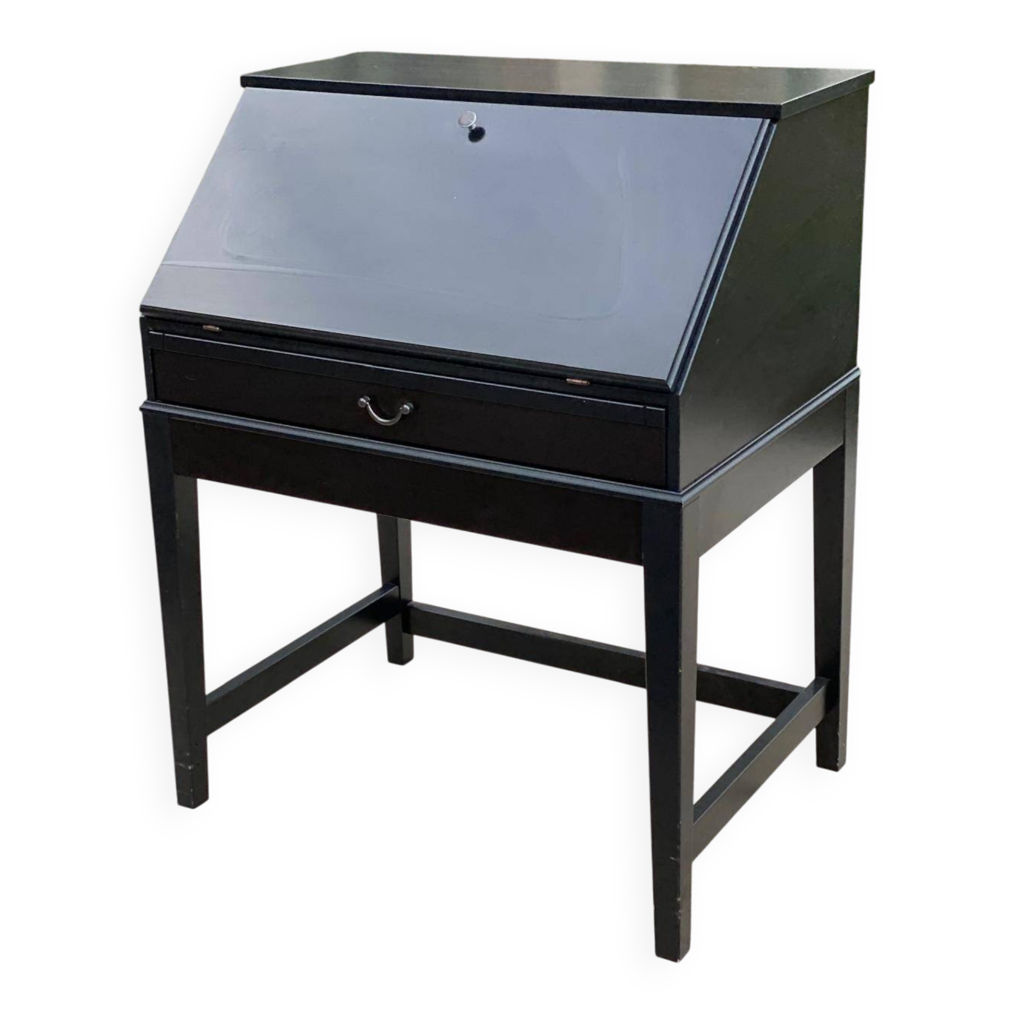 Black Scandinavian secretary