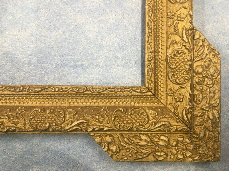 Frame 1900 old gold 44 x 53 cm at the strongest