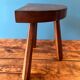 Tabouret tripode en orme