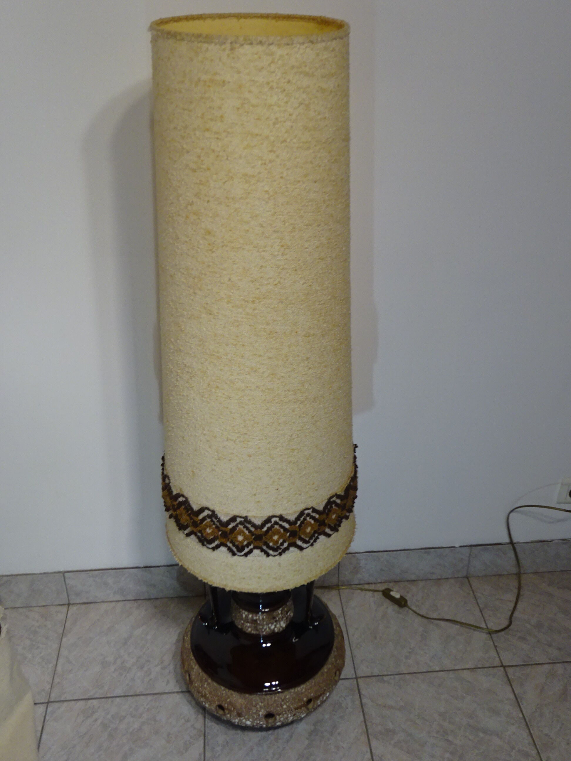 Table lamp, fat lava