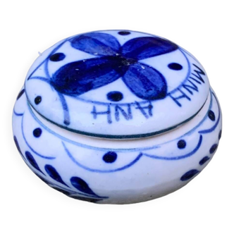 Box 7cm ceramic signed Minh Anh Vietnam candy box blue flower handcrafted and painted
