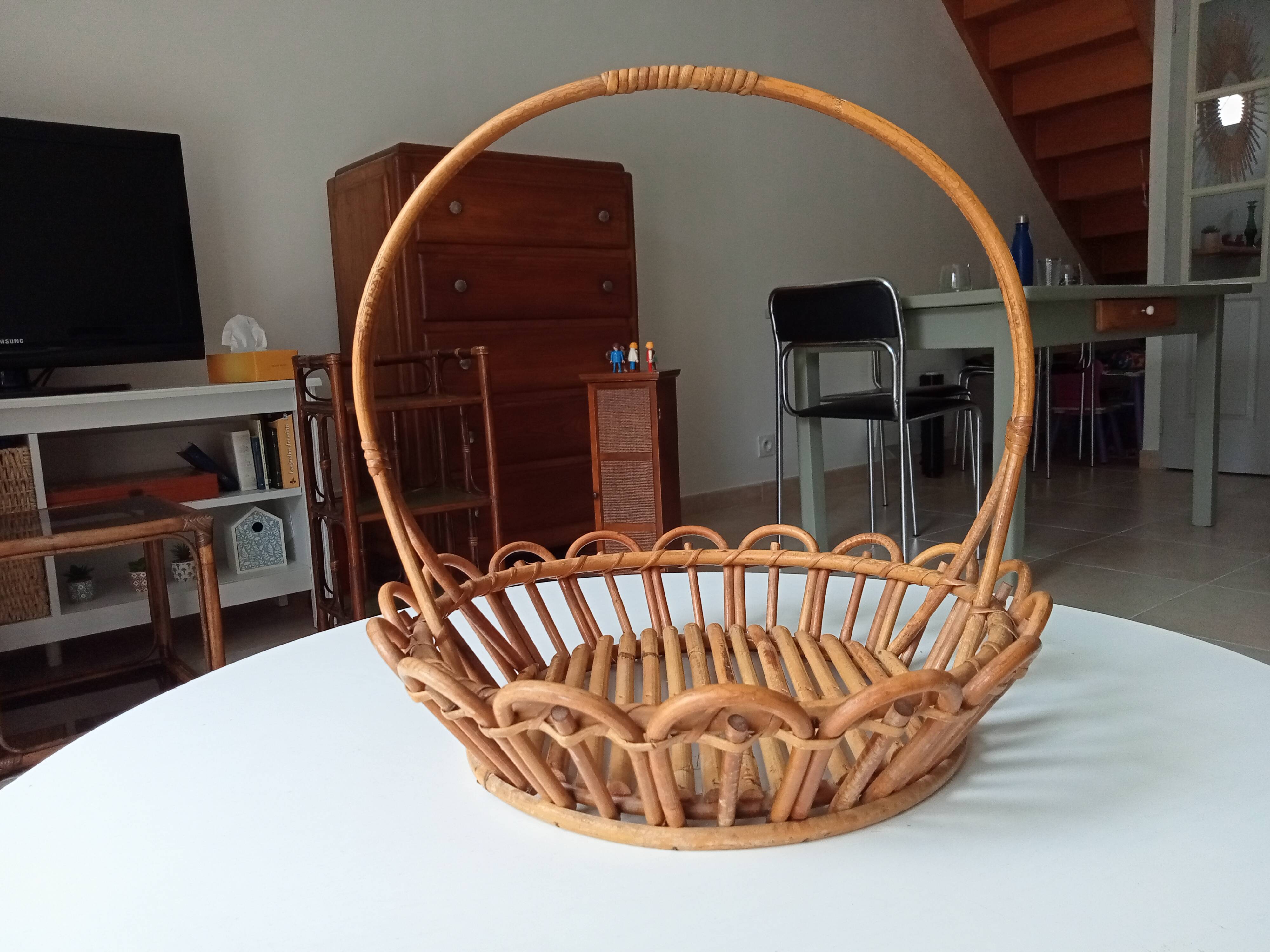 Vintage rattan basket 70s