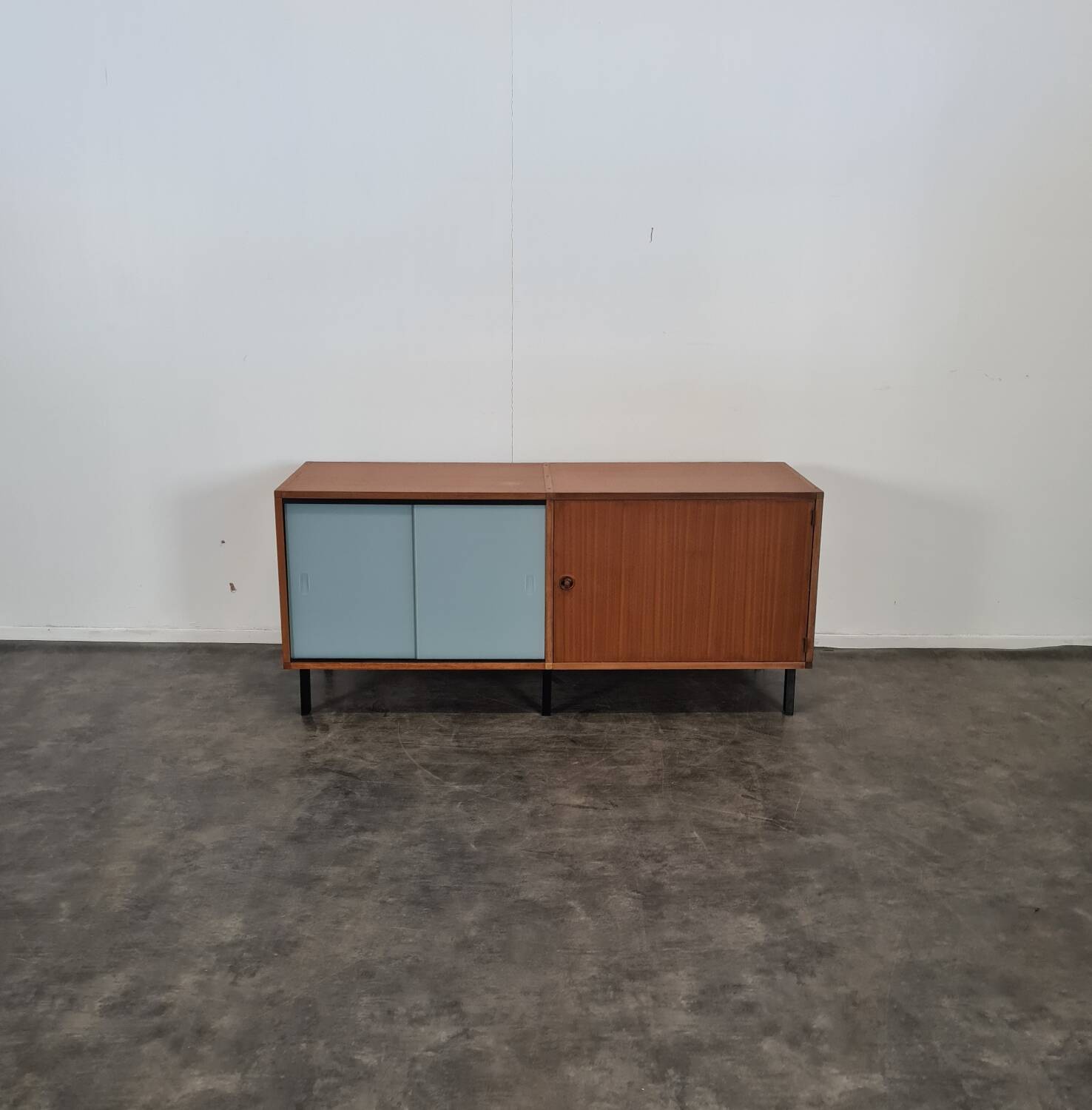 Short 50s sideboard