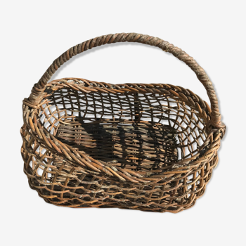 Panier en osier ajouré vintage