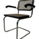 Chaise Cesca B64 avec accoudoirs by Marcel Breuer Design en noir