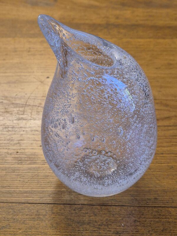 Petit vase bullé en verre soufflé