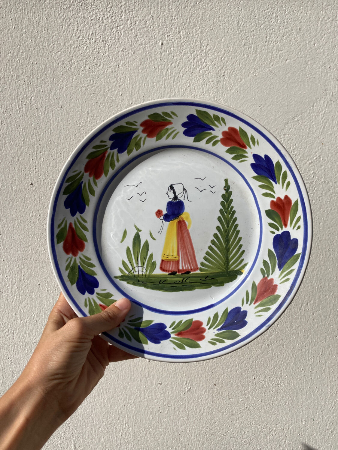 6 Quimper plates with old ceramic characters