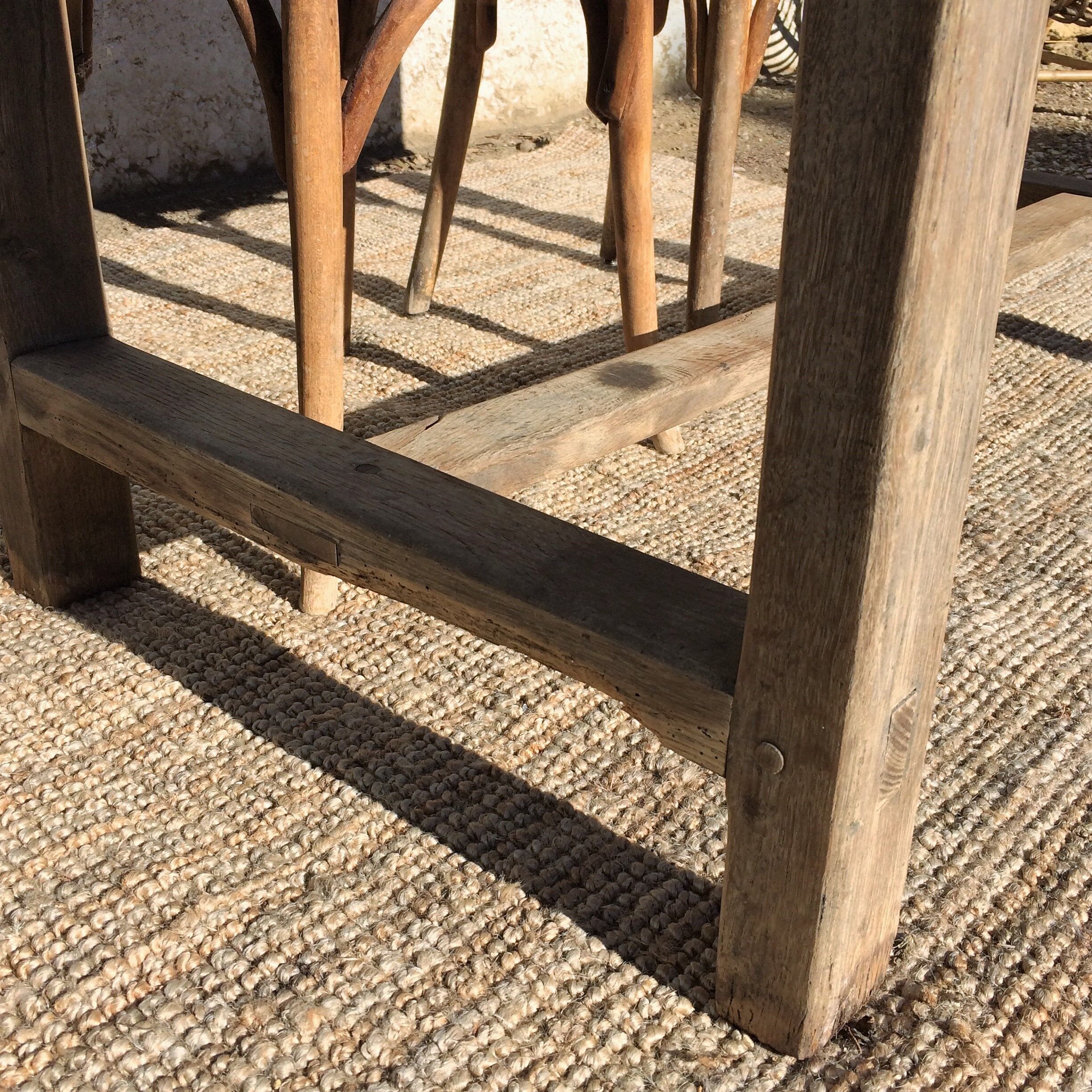 Table de ferme rustique
