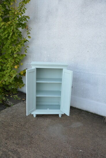 Parisian-style buffet