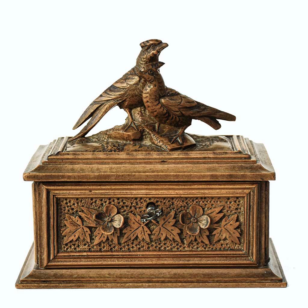 Box box carved wood flower foliage 2 birds black forest with old key