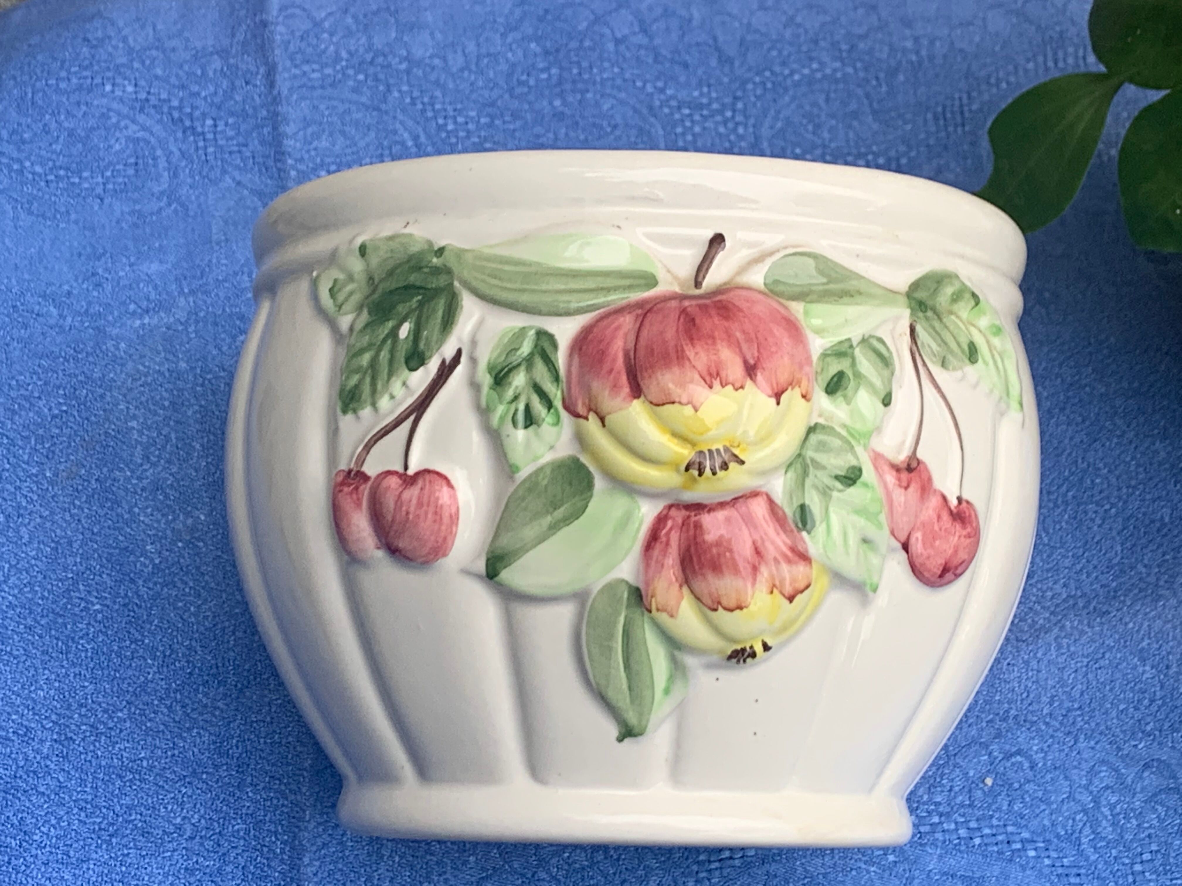 White glazed ceramic pot cover slurry vintage fruit