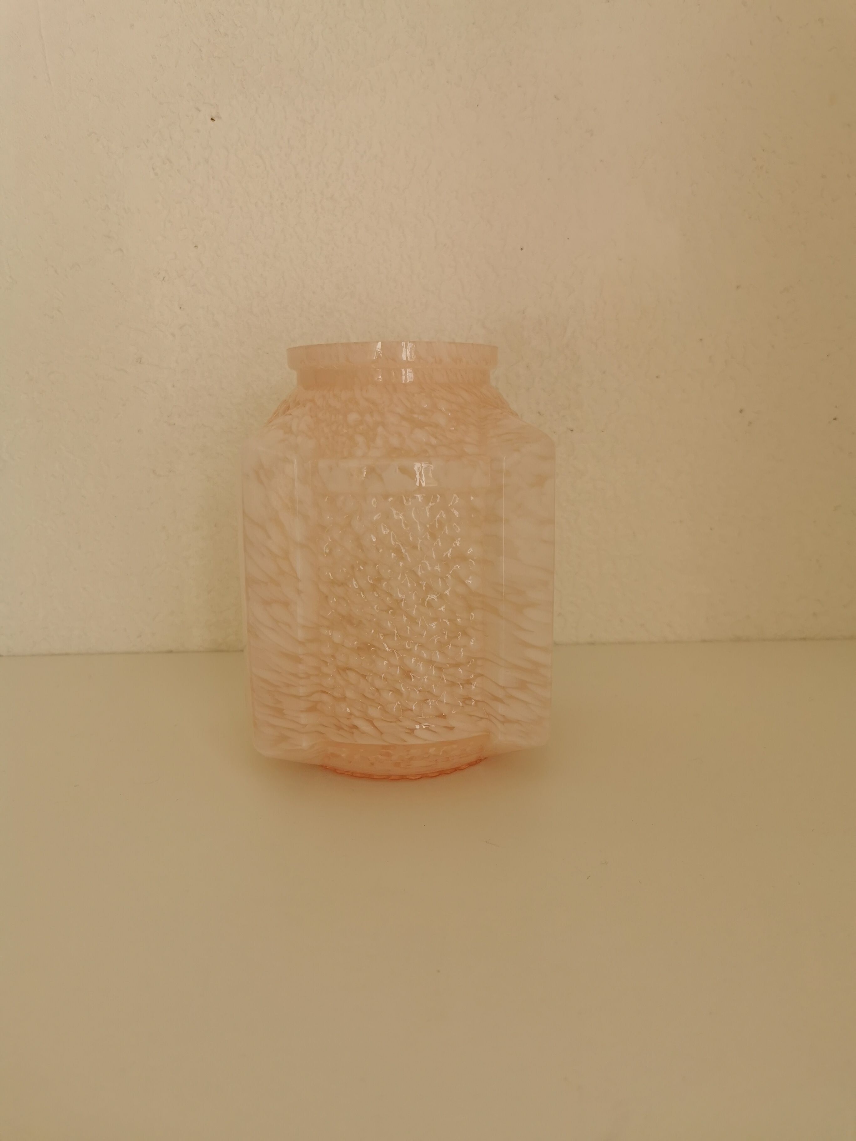 Vase art déco en verre moucheté