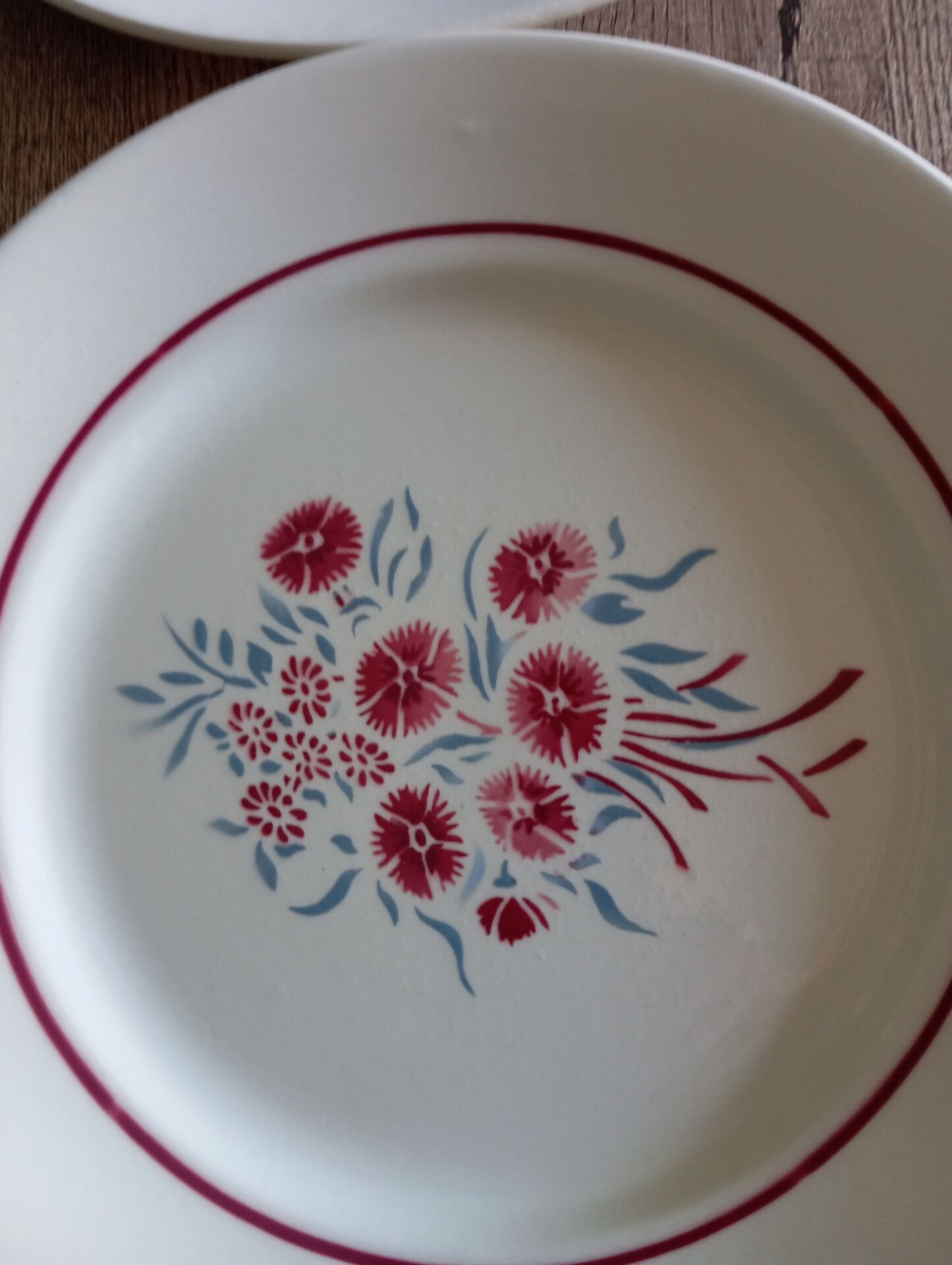 6 flat plates model Francine. Badonviller. Very good condition.