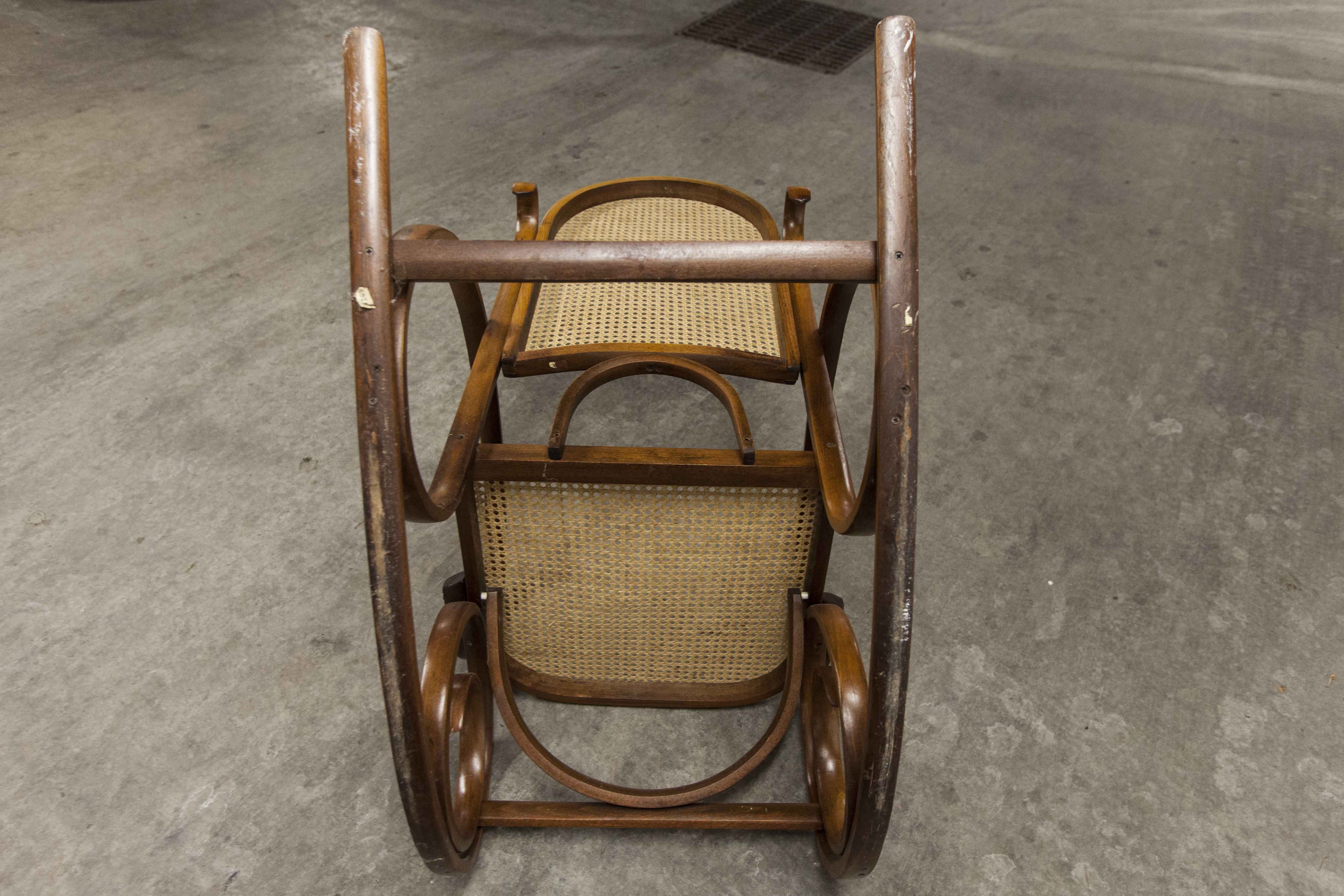 Rocking-chair Thonet 1900 cannage