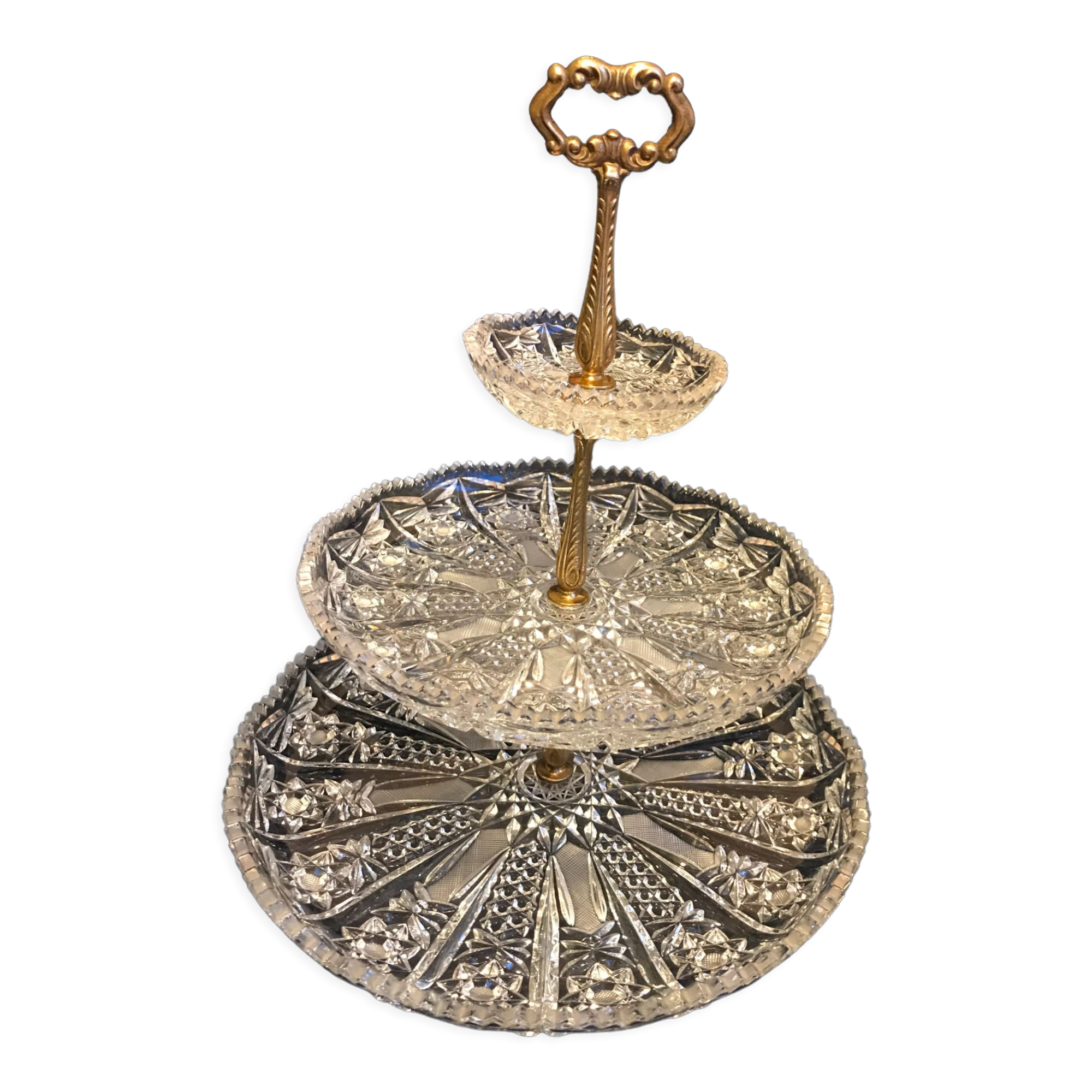 Crystal and bronze cake display