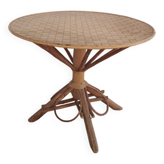 table ronde décorative en osier et rotin