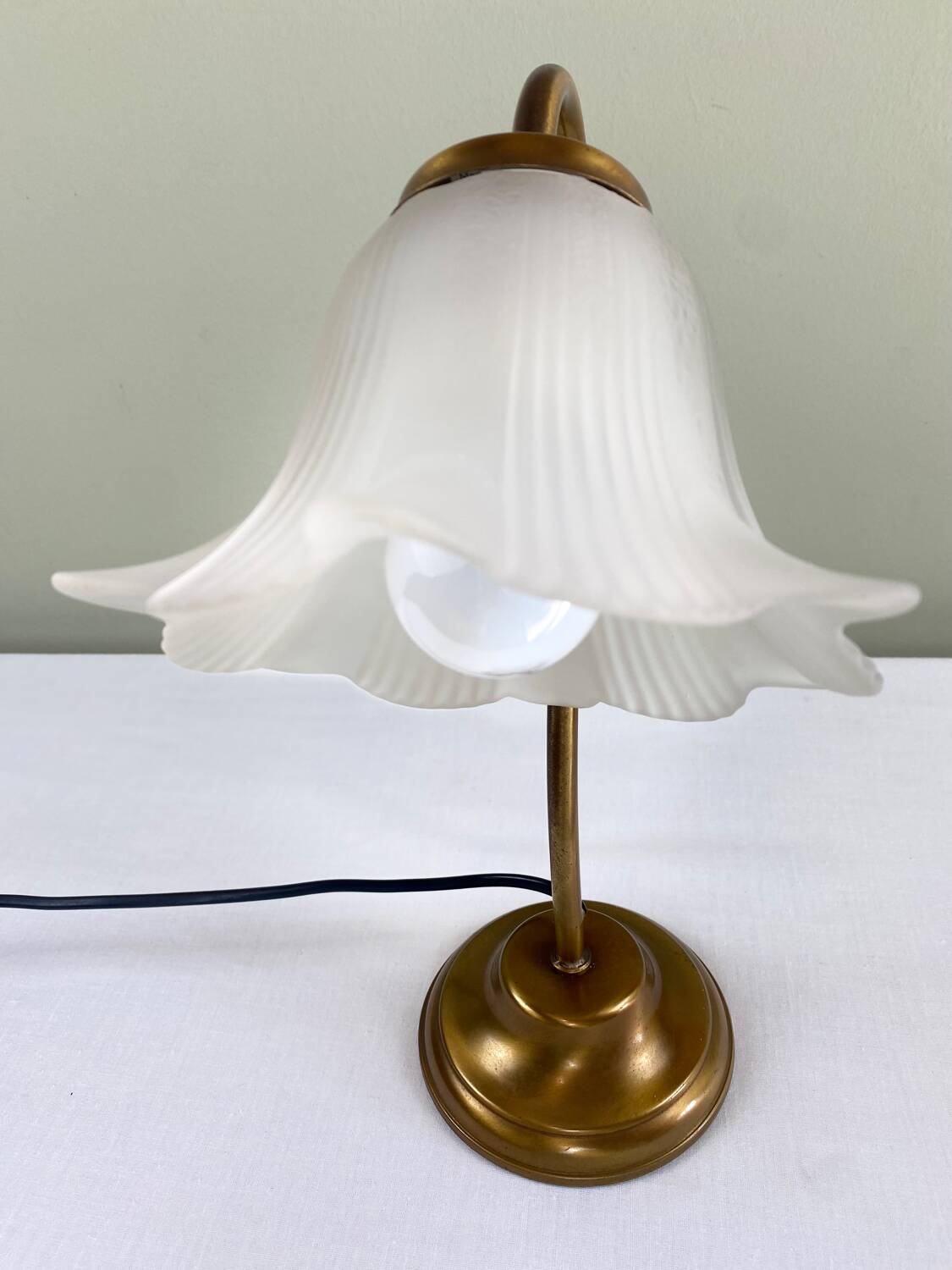 Lampe tulipe en laiton