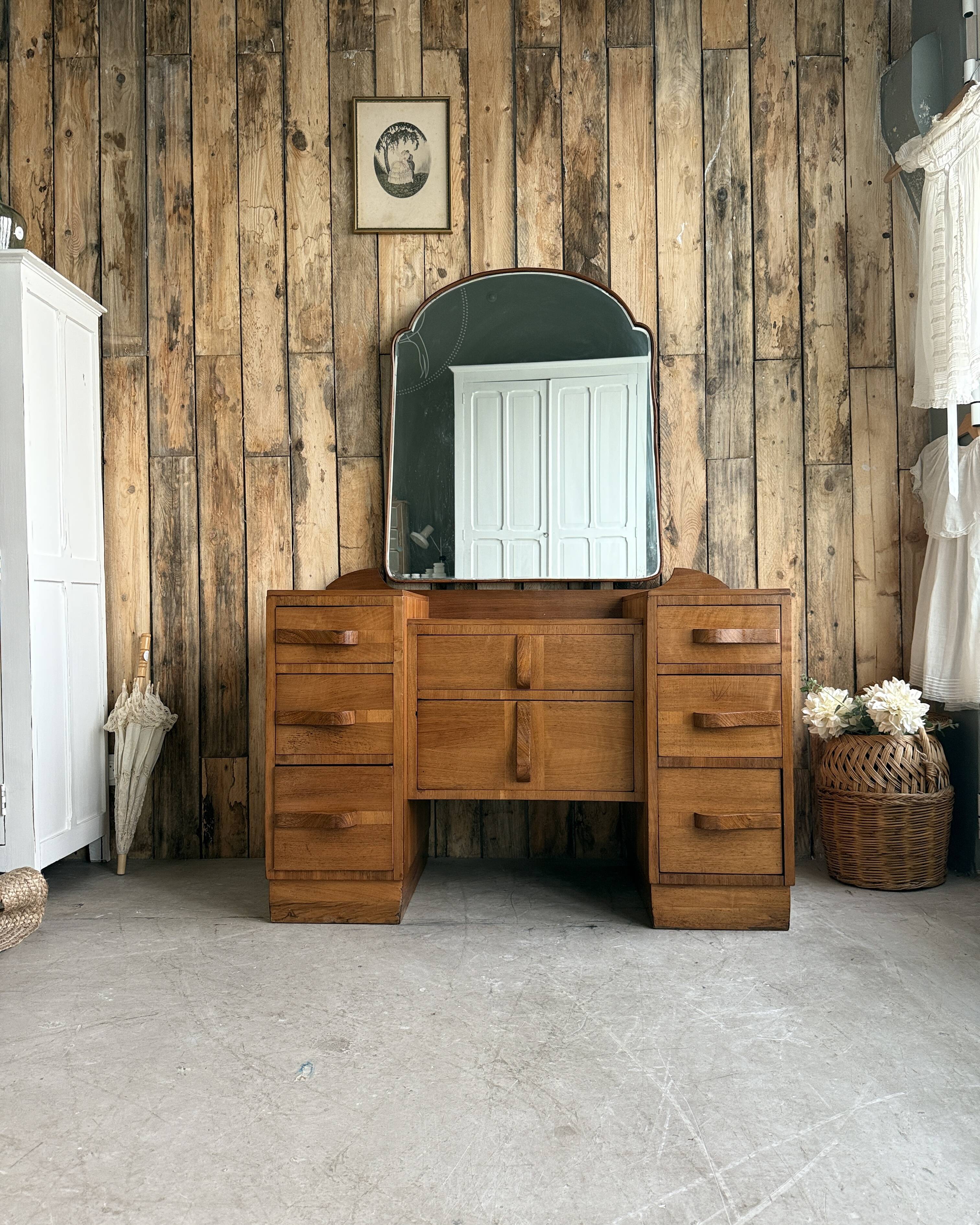 Art Deco dressing table (renovated)