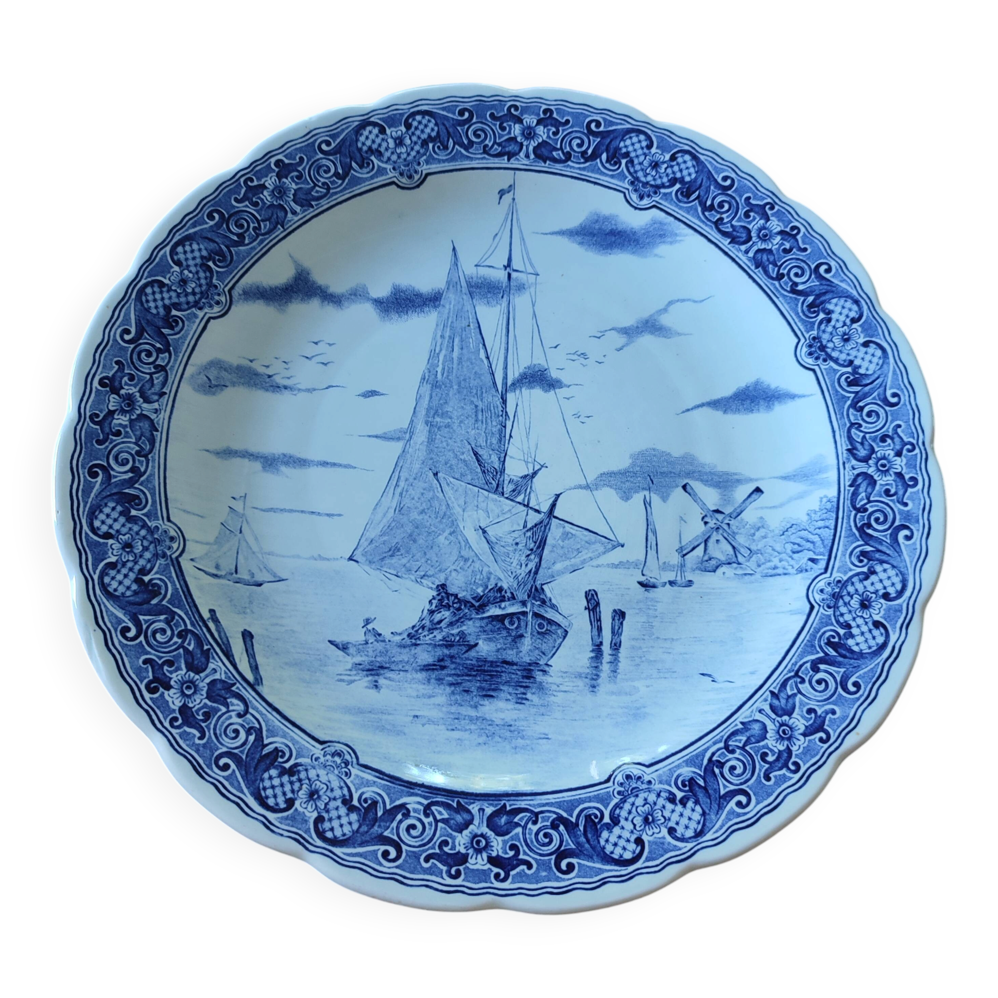 Decorative wall plate in Delft Blue