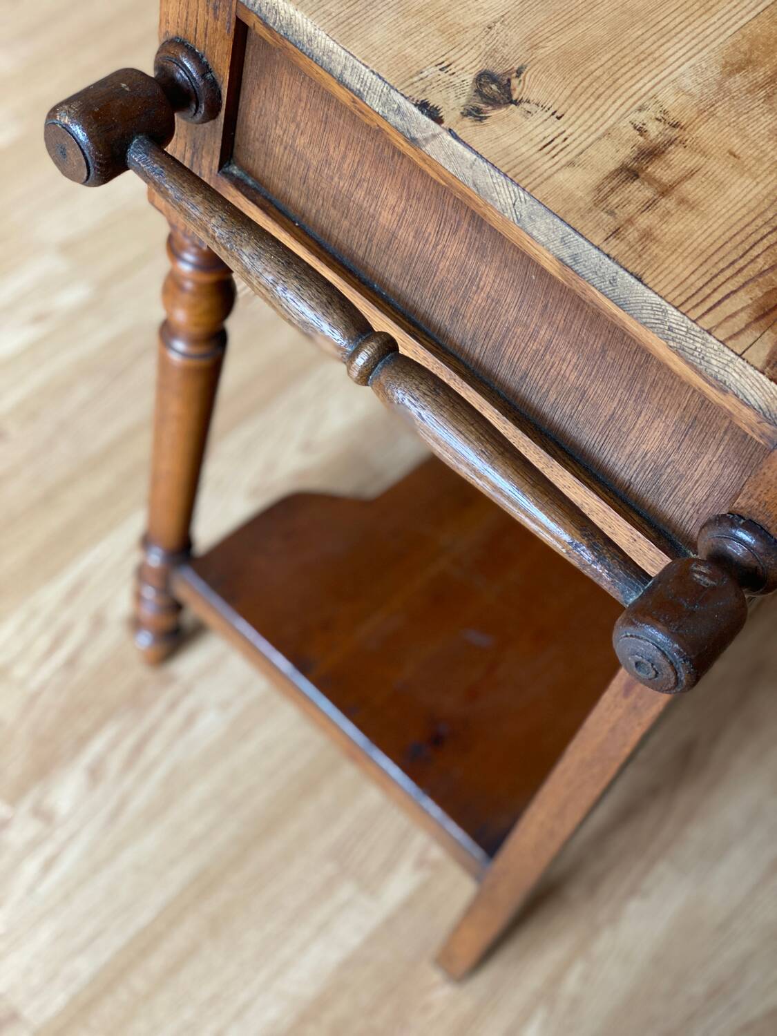 Central island / vanity unit / serving trolley