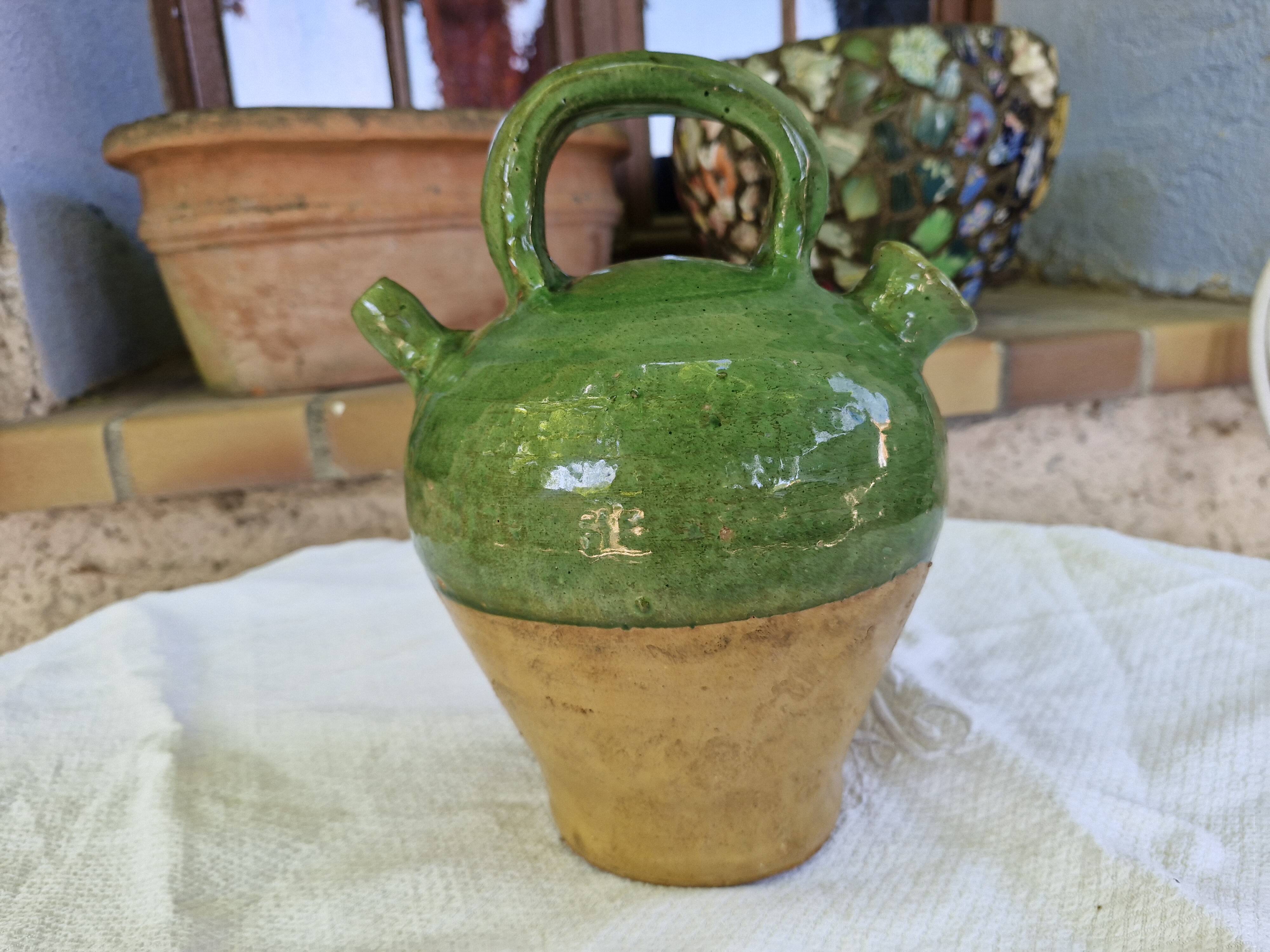 Antique Provençal jug/jug - painted on one side