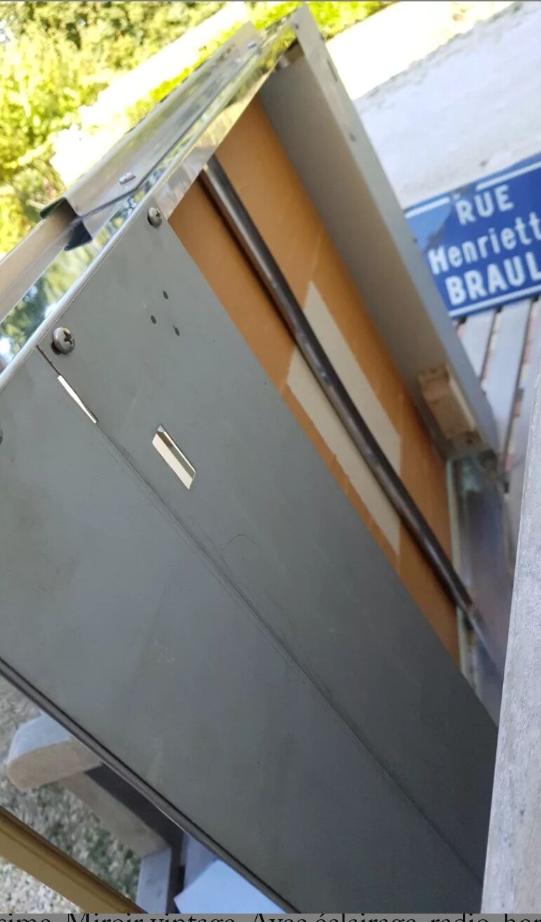 Vintage radio light mirror