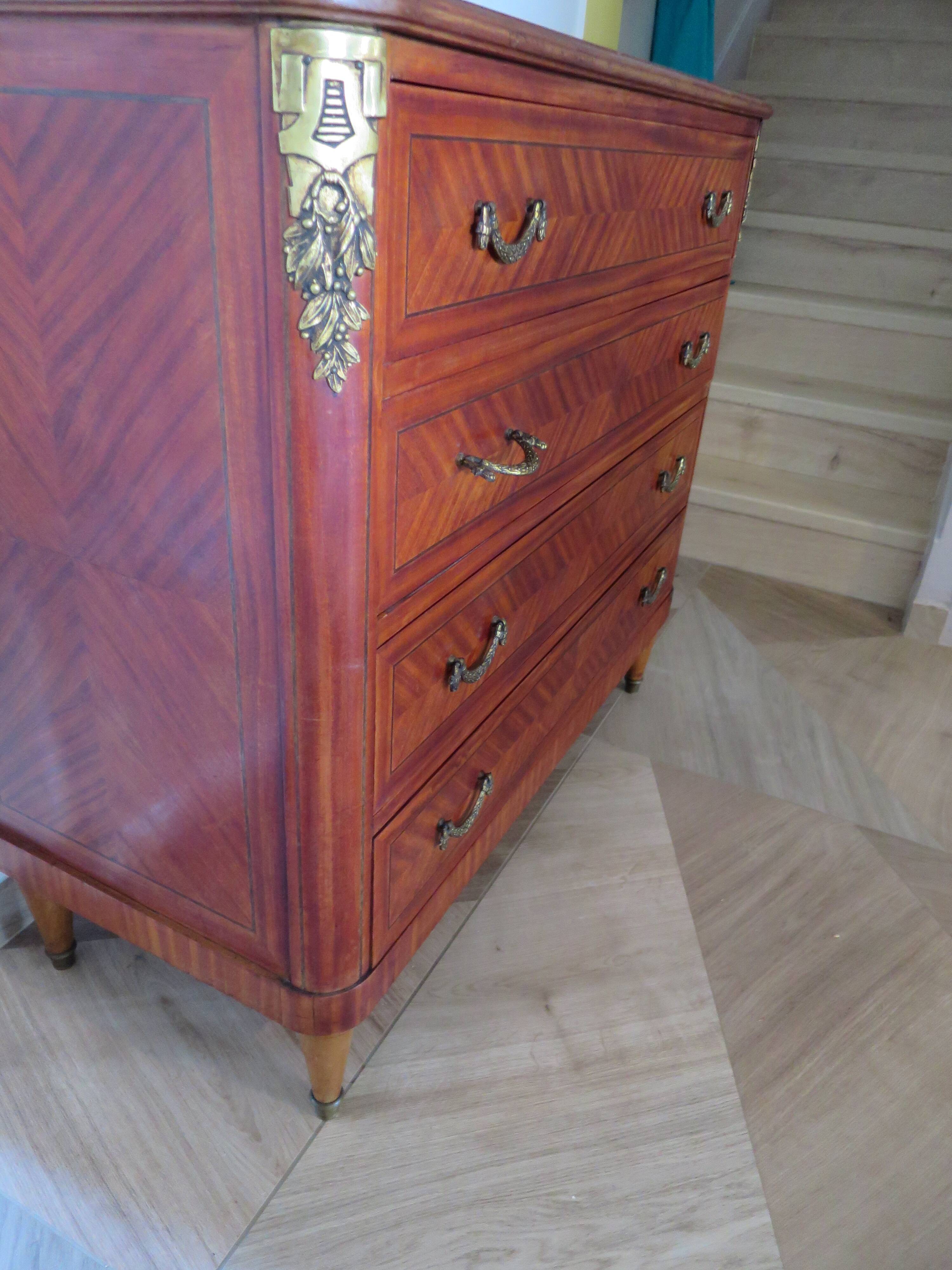 Louis XVI chest of drawers - Bronze - Butterfly wood veneer marquetry - 1930