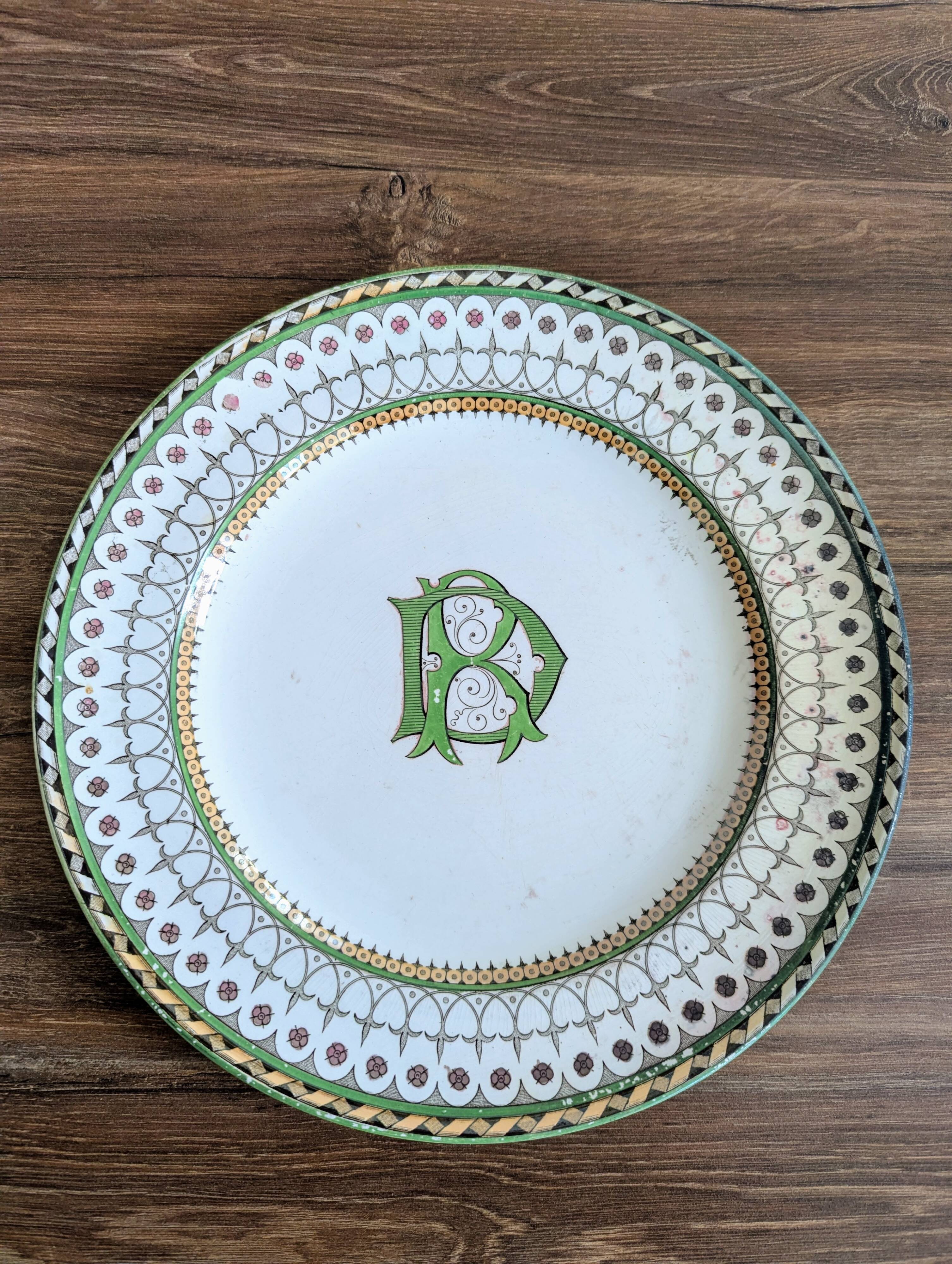 Antique round dish from Creil & Montereau, “Venetian” decor, late 19th century