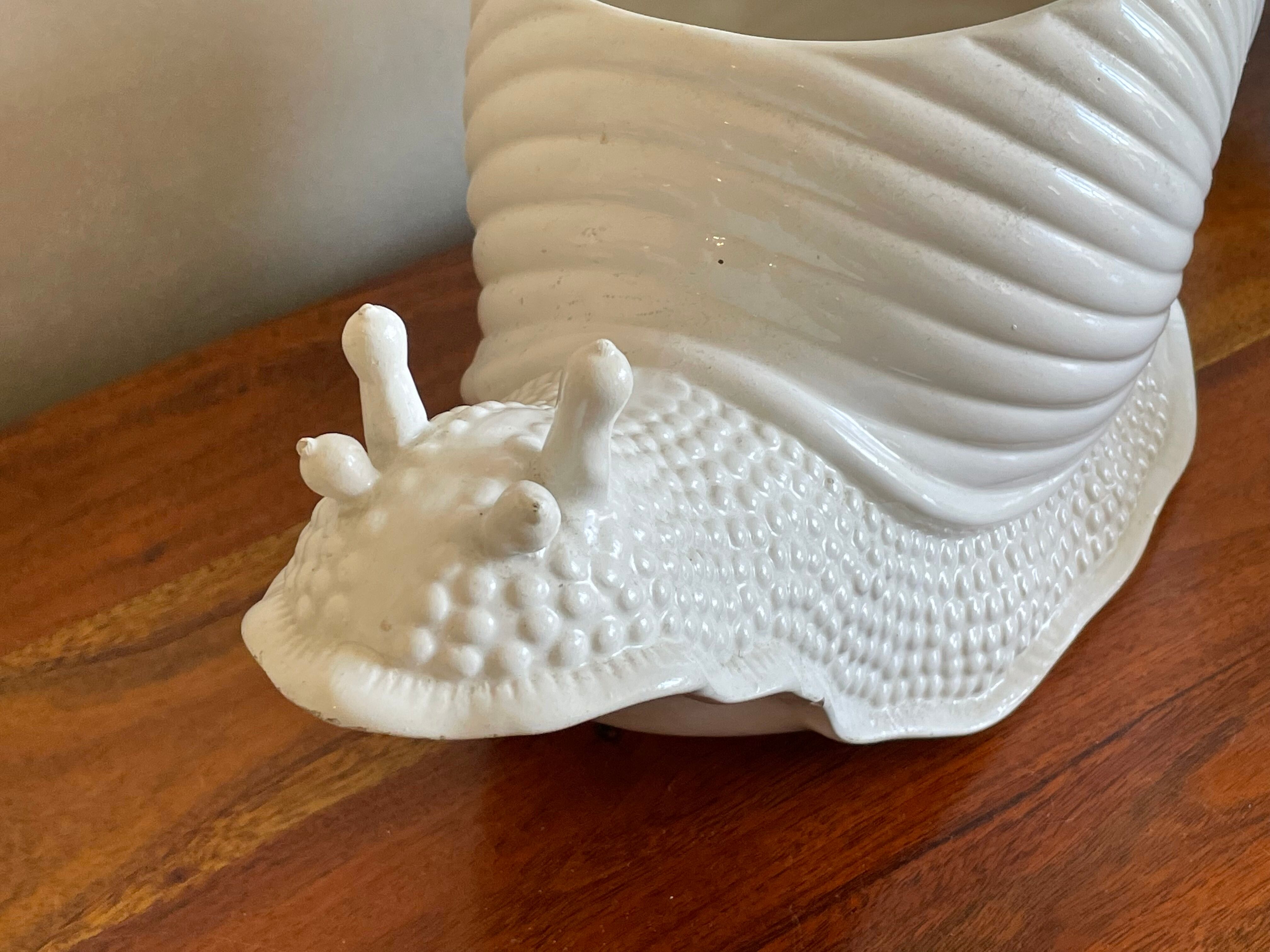 Ceramic snail pot cover