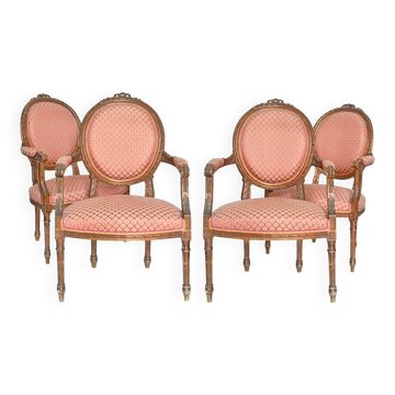 Suite de 4 fauteuils cabriolet de style Louis XVI